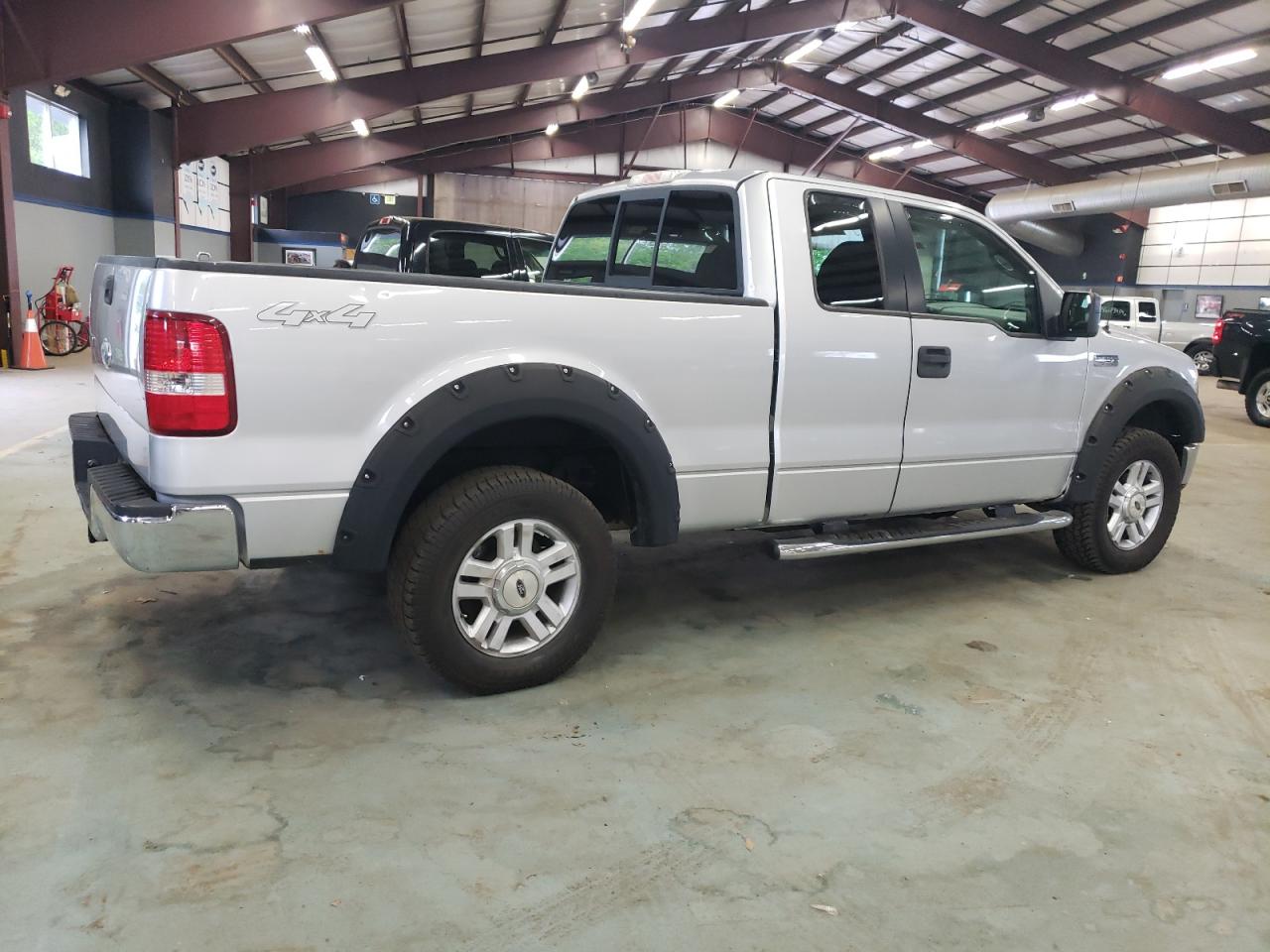 Photo 2 VIN: 1FTPX14516FB49352 - FORD F-150 