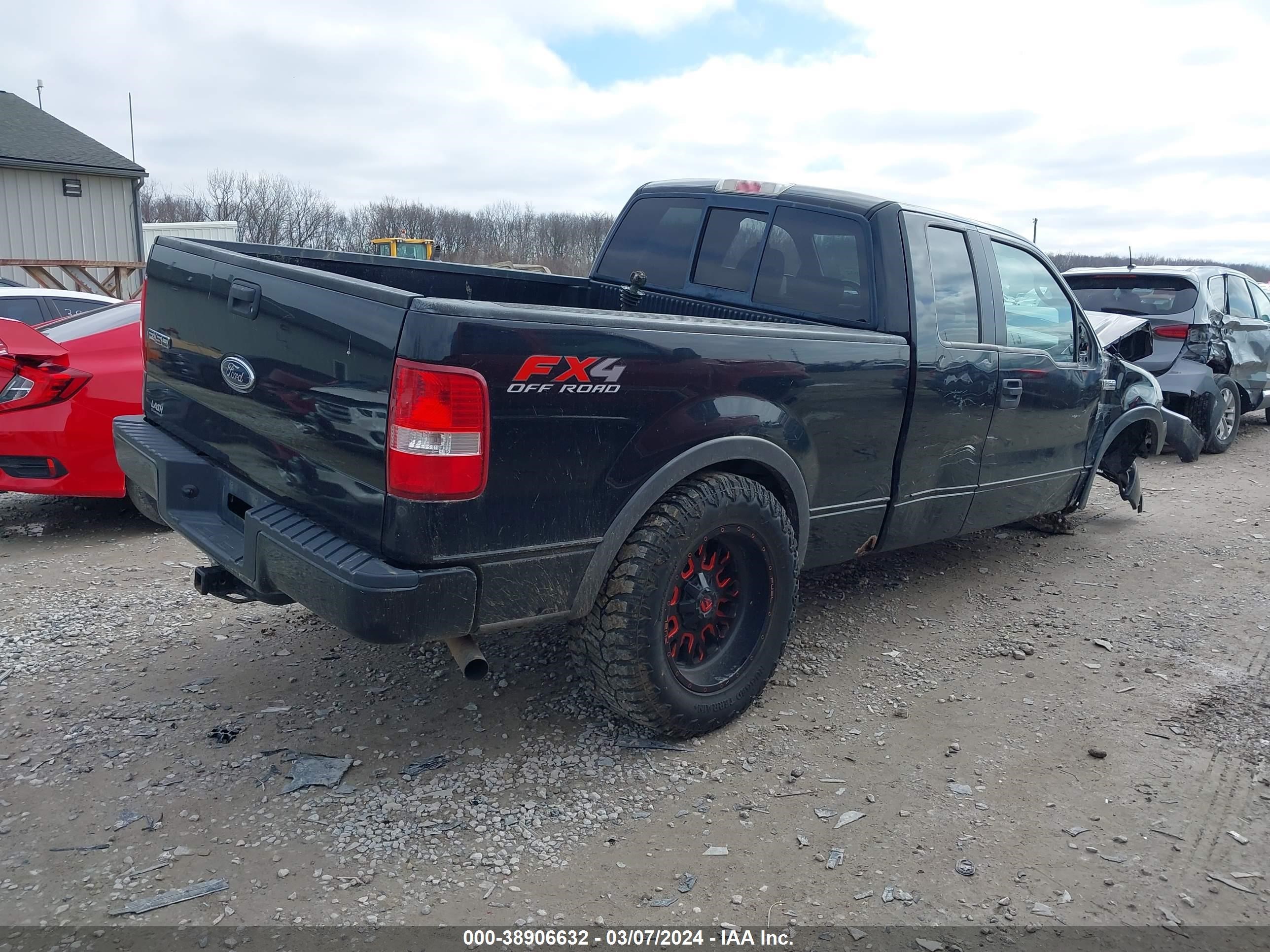 Photo 3 VIN: 1FTPX14585NA29925 - FORD F-150 