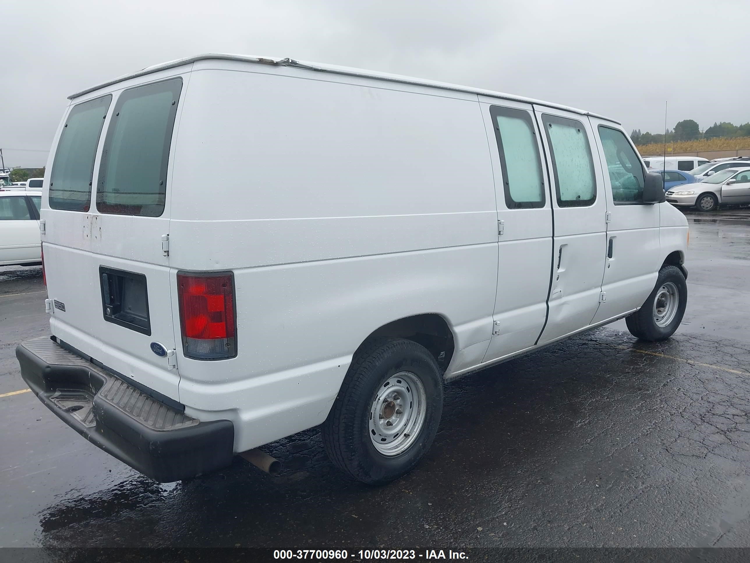 Photo 3 VIN: 1FTRE14213HA39793 - FORD ECONOLINE 