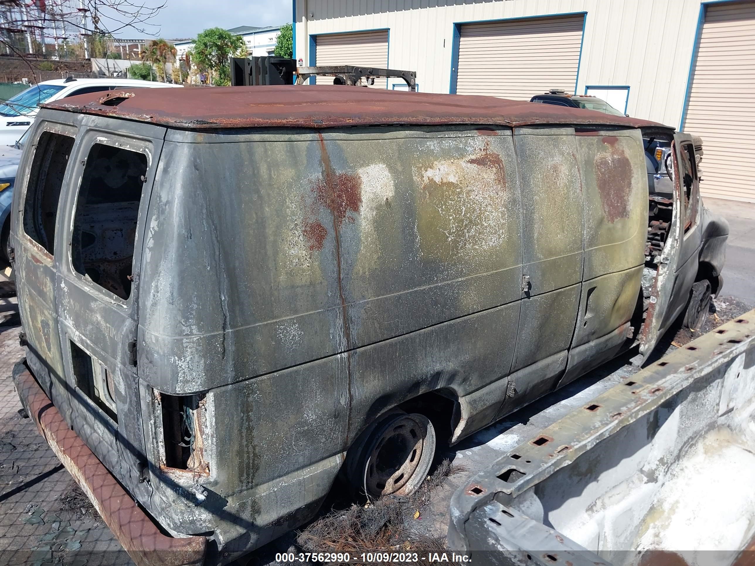 Photo 3 VIN: 1FTRE14W05HA01963 - FORD ECONOLINE 