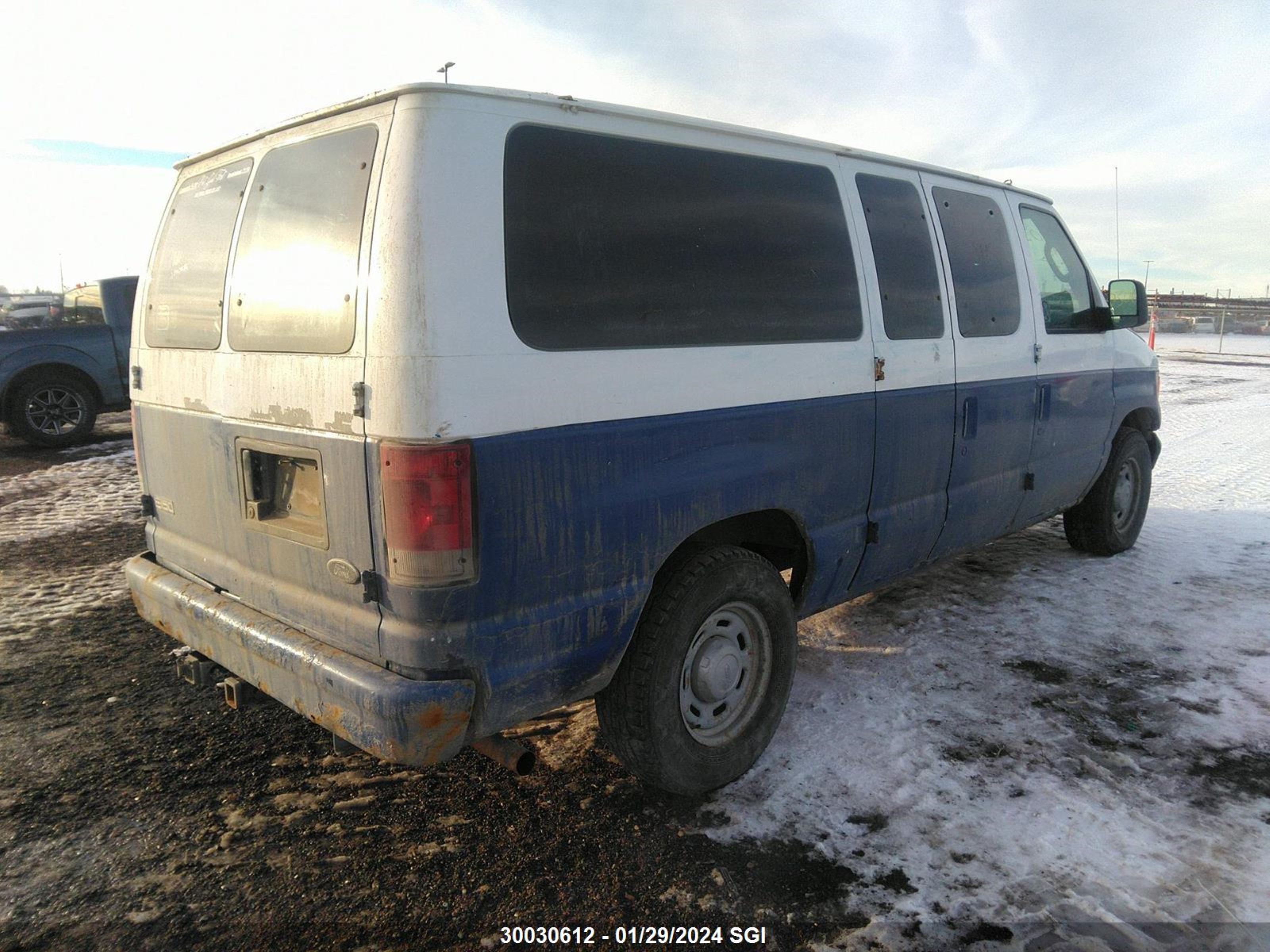 Photo 3 VIN: 1FTRE14WX4HA82131 - FORD ECONOLINE 