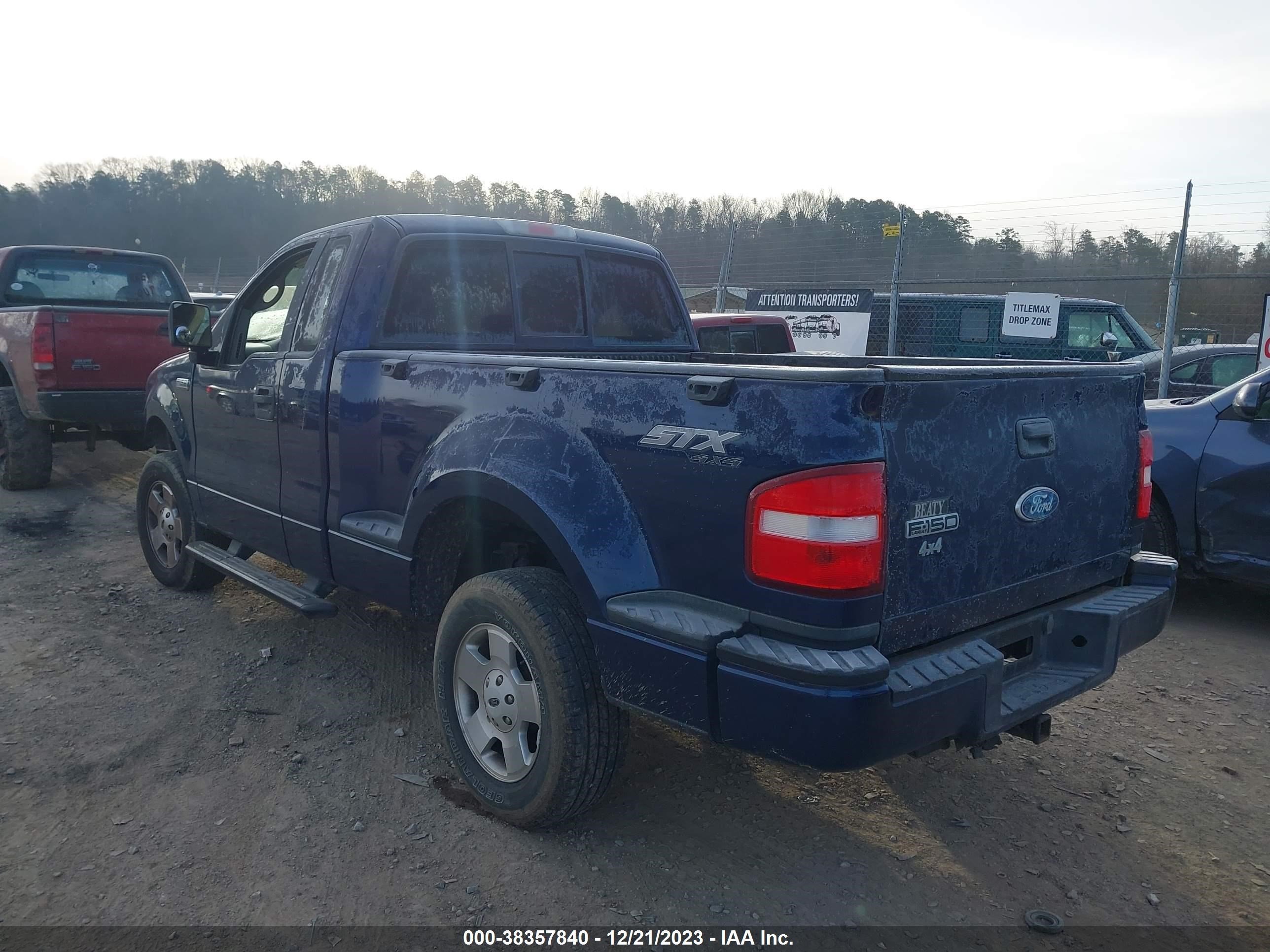 Photo 2 VIN: 1FTRF04W58KC37006 - FORD F-150 