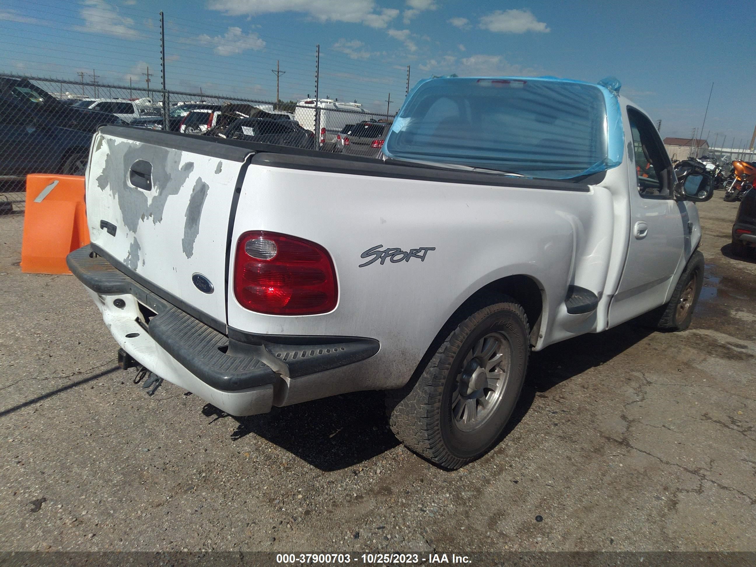 Photo 3 VIN: 1FTRF07W61KA52982 - FORD F-150 