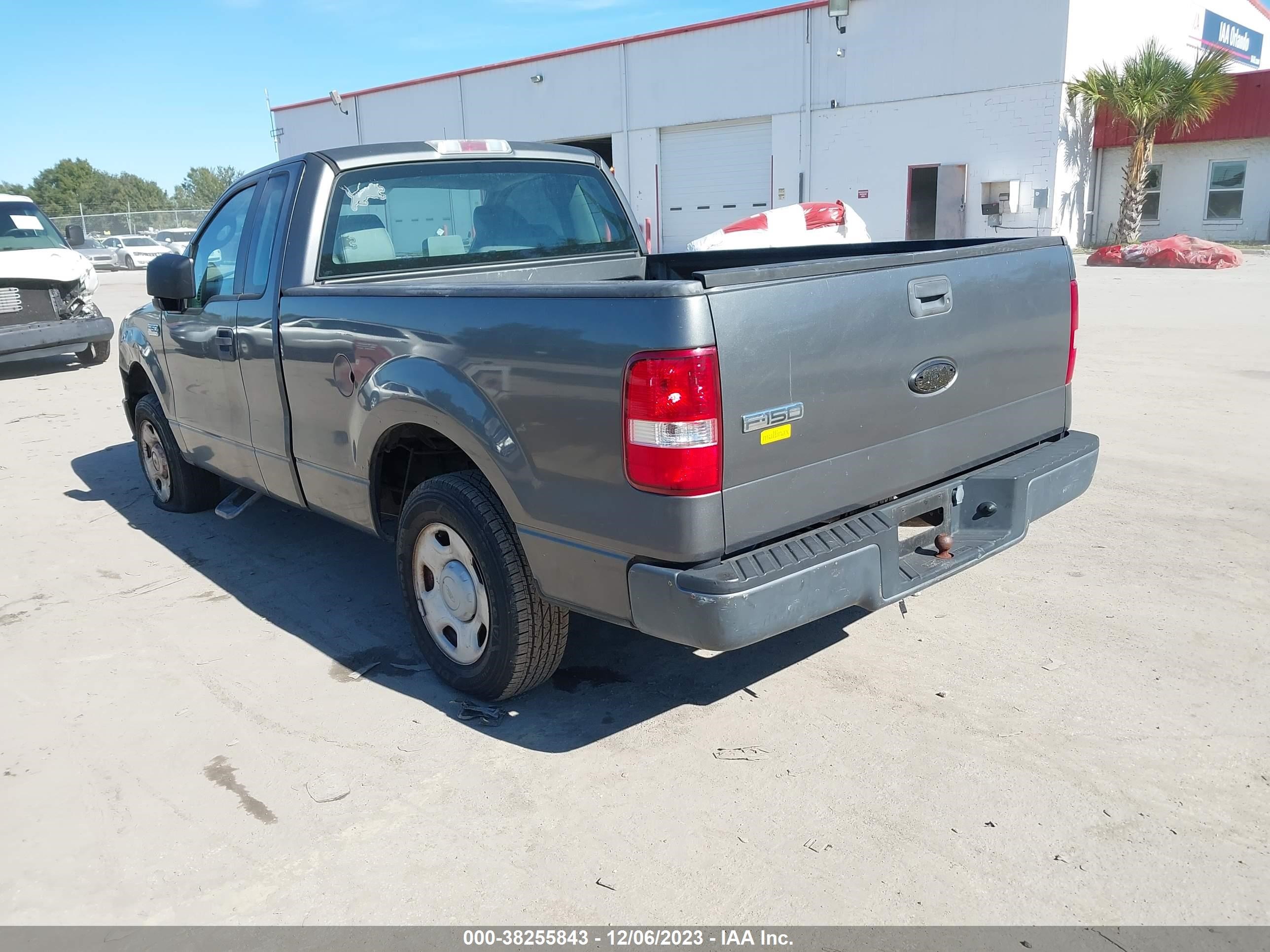 Photo 2 VIN: 1FTRF12206NB31483 - FORD F-150 