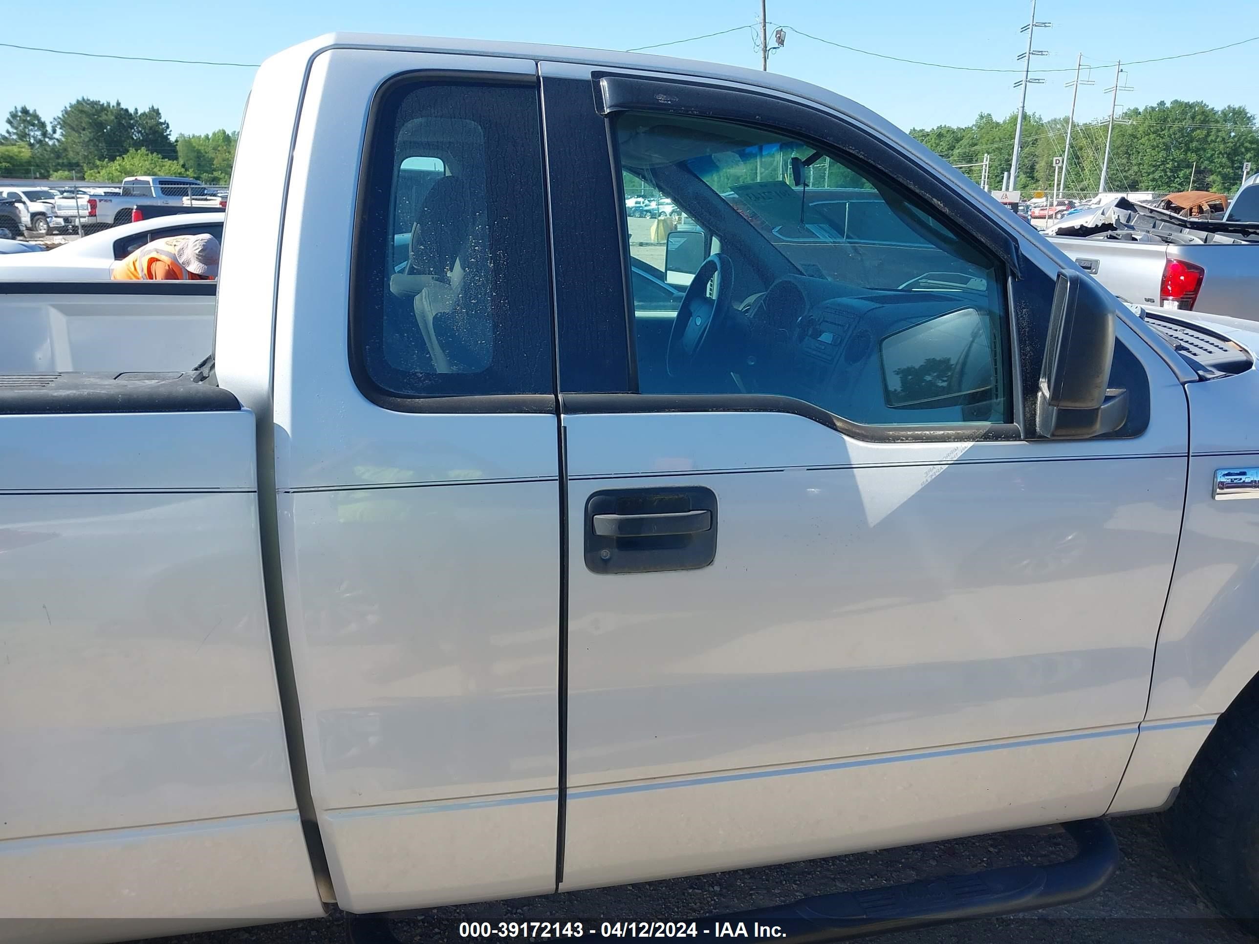 Photo 12 VIN: 1FTRF12216NB04308 - FORD F-150 