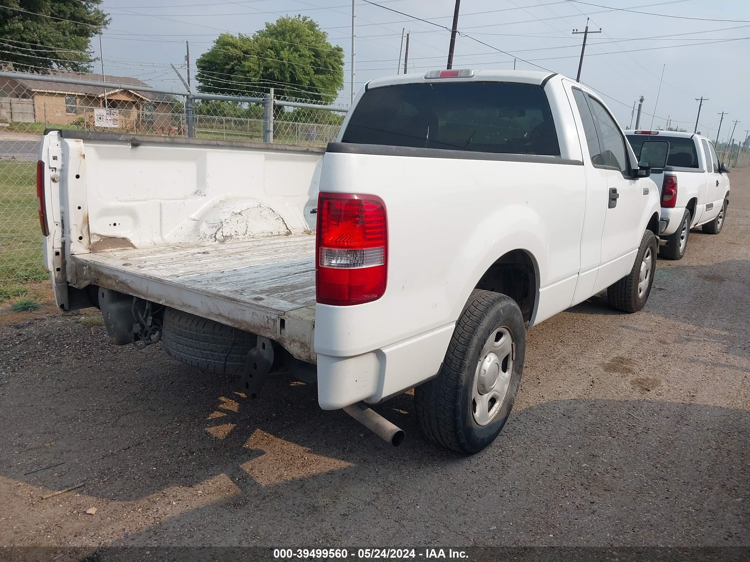 Photo 3 VIN: 1FTRF12216NB75637 - FORD F-150 