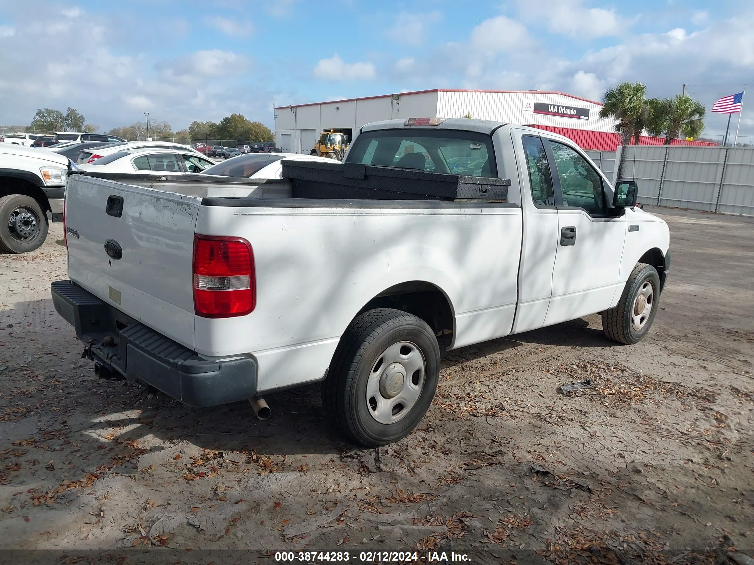 Photo 3 VIN: 1FTRF12216NB88775 - FORD F-150 