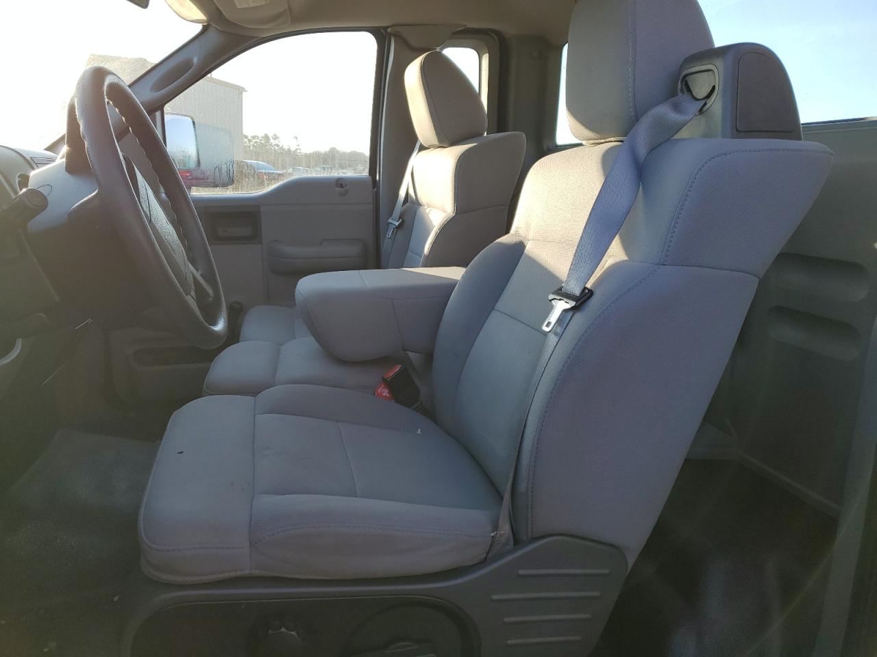 Photo 6 VIN: 1FTRF12225NB53466 - FORD F-150 