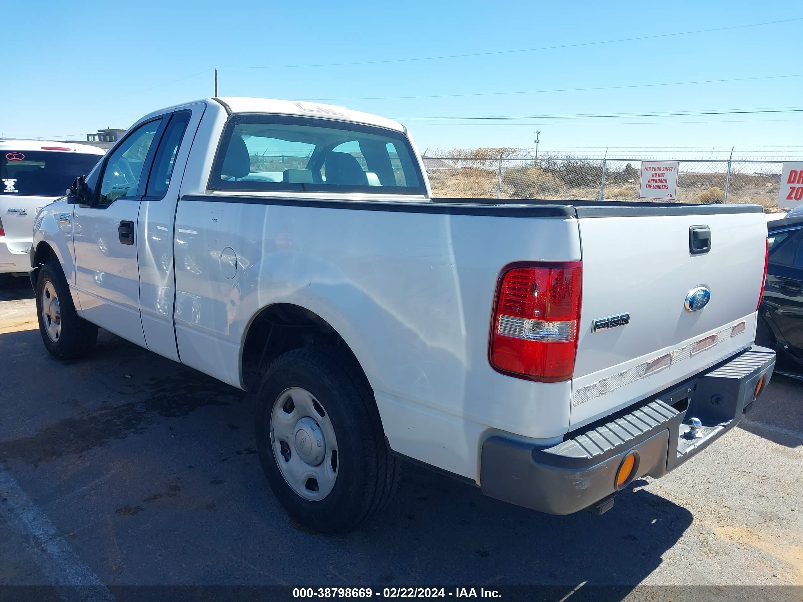 Photo 2 VIN: 1FTRF12227NA57081 - FORD F-150 