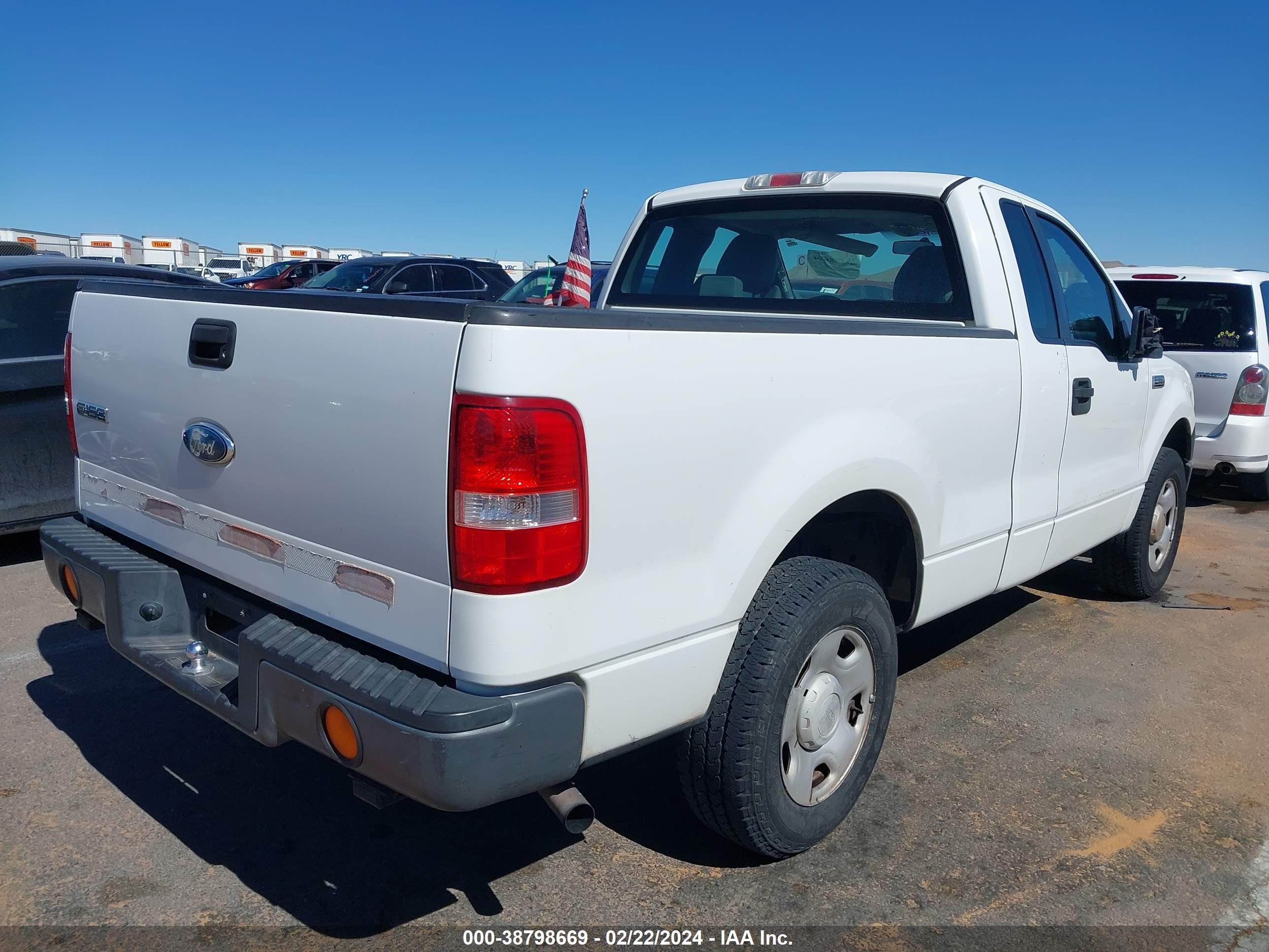 Photo 3 VIN: 1FTRF12227NA57081 - FORD F-150 