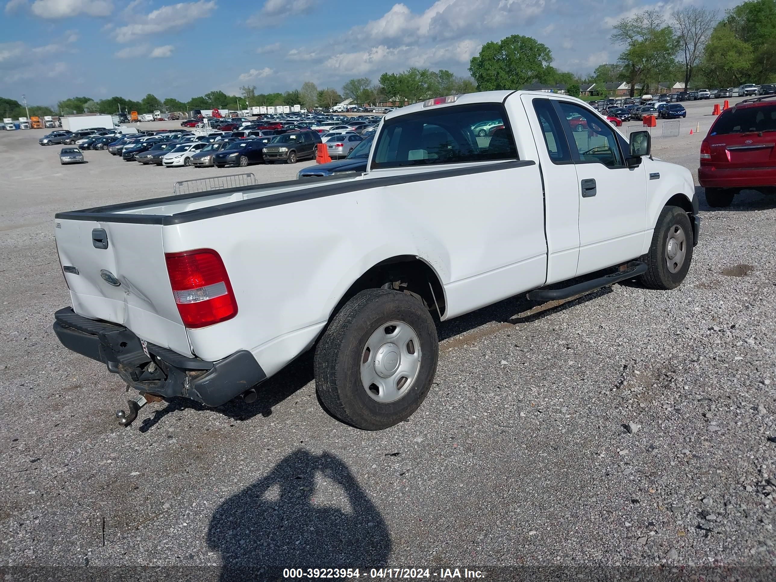 Photo 3 VIN: 1FTRF12227NA82000 - FORD F-150 