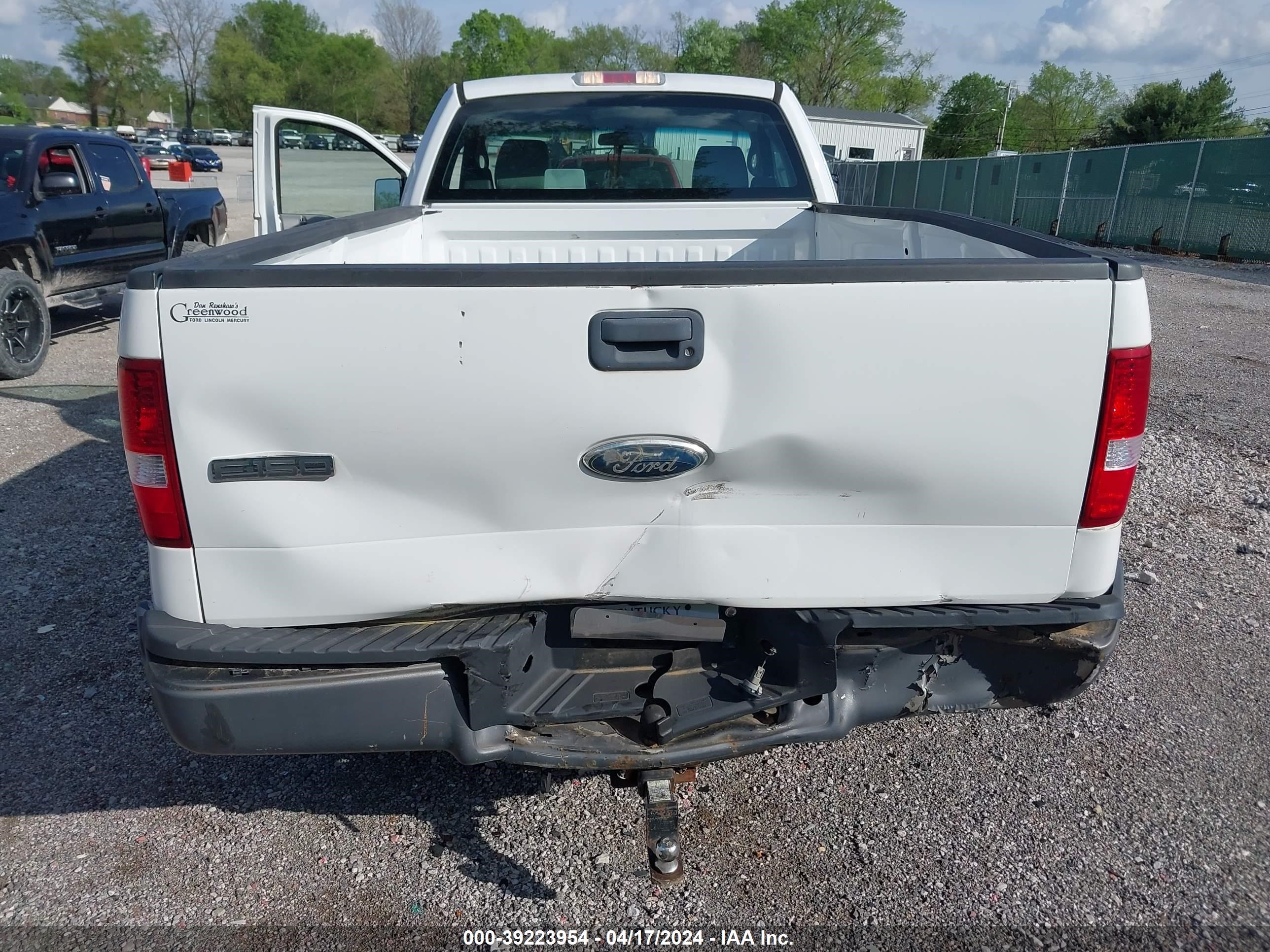 Photo 5 VIN: 1FTRF12227NA82000 - FORD F-150 