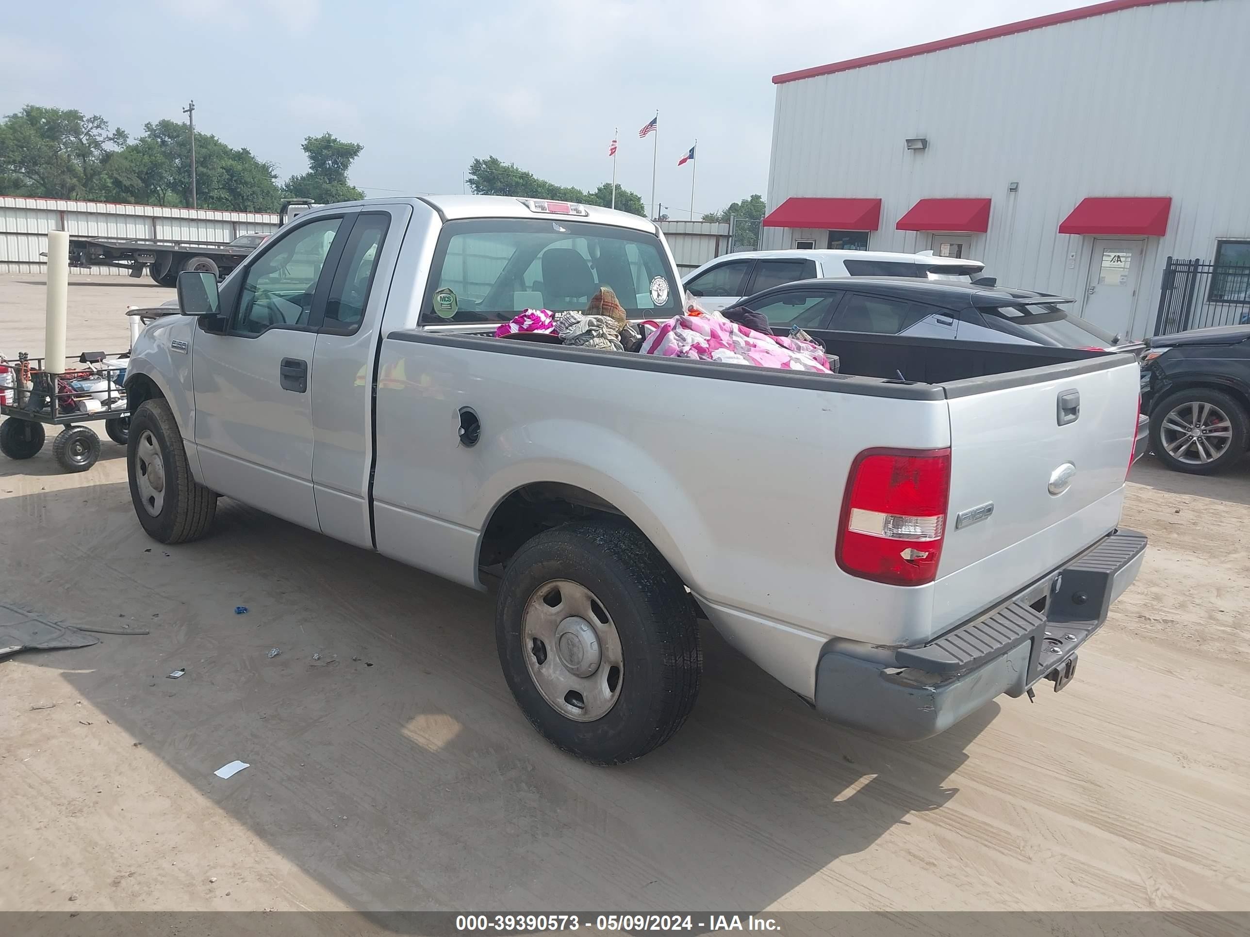 Photo 2 VIN: 1FTRF12236NA23391 - FORD F-150 