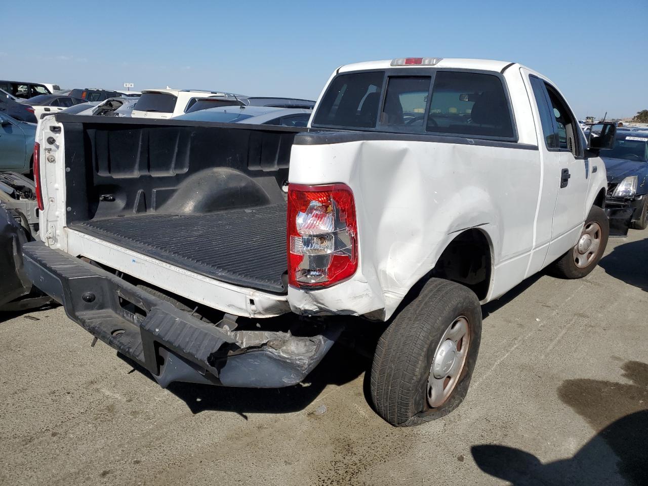 Photo 2 VIN: 1FTRF12246NA68064 - FORD F-150 