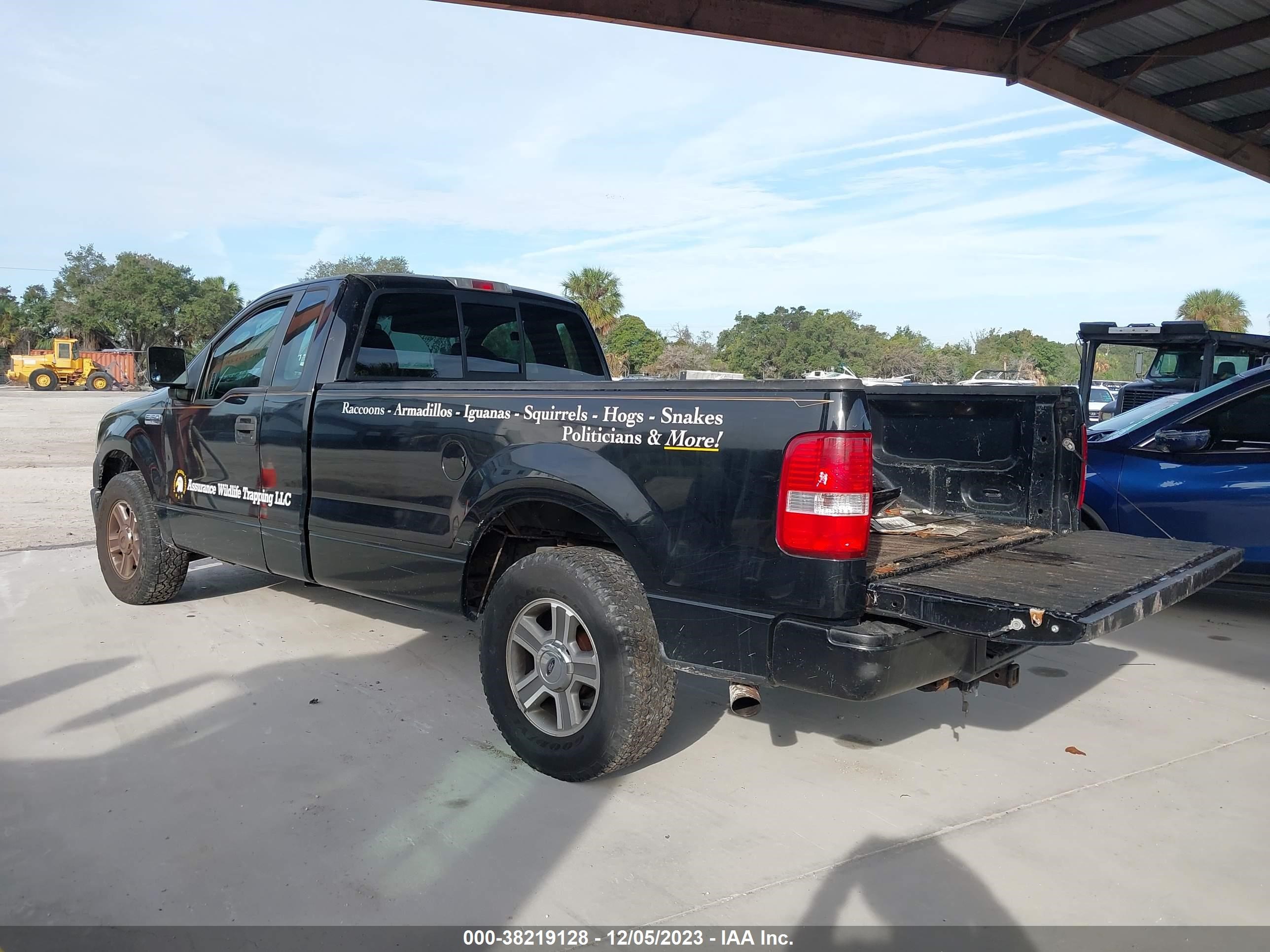 Photo 2 VIN: 1FTRF12247NA85058 - FORD F-150 