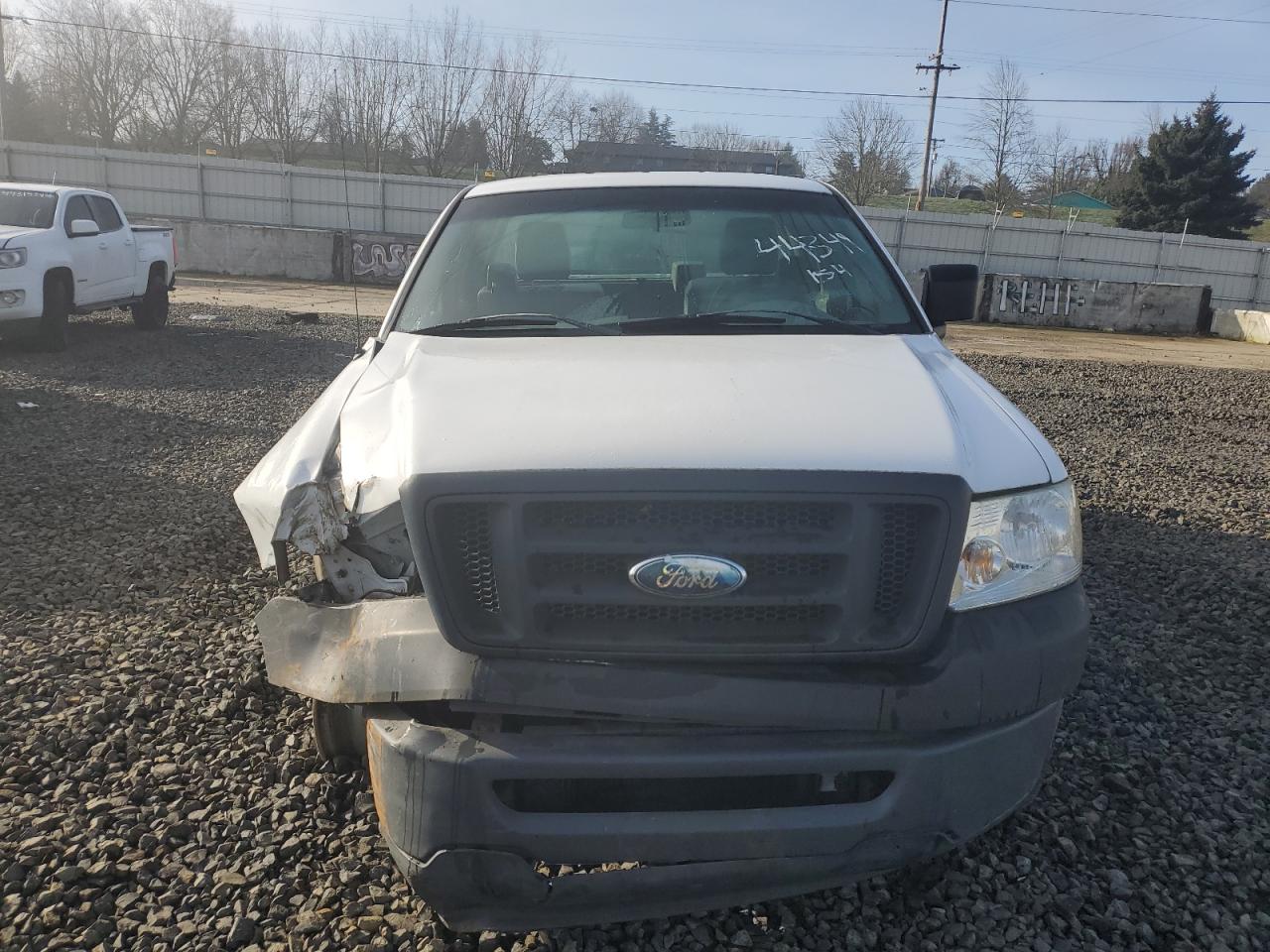 Photo 4 VIN: 1FTRF12257NA47225 - FORD F-150 