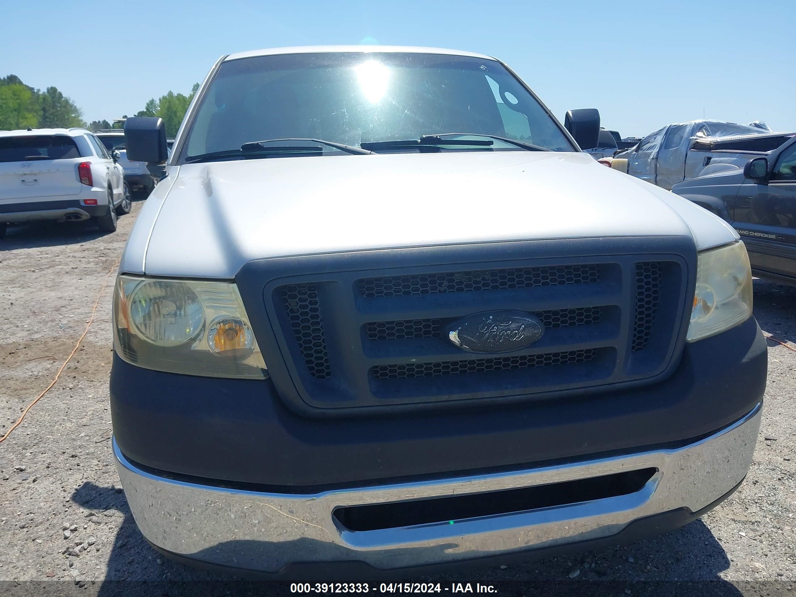 Photo 5 VIN: 1FTRF12278KD88628 - FORD F-150 