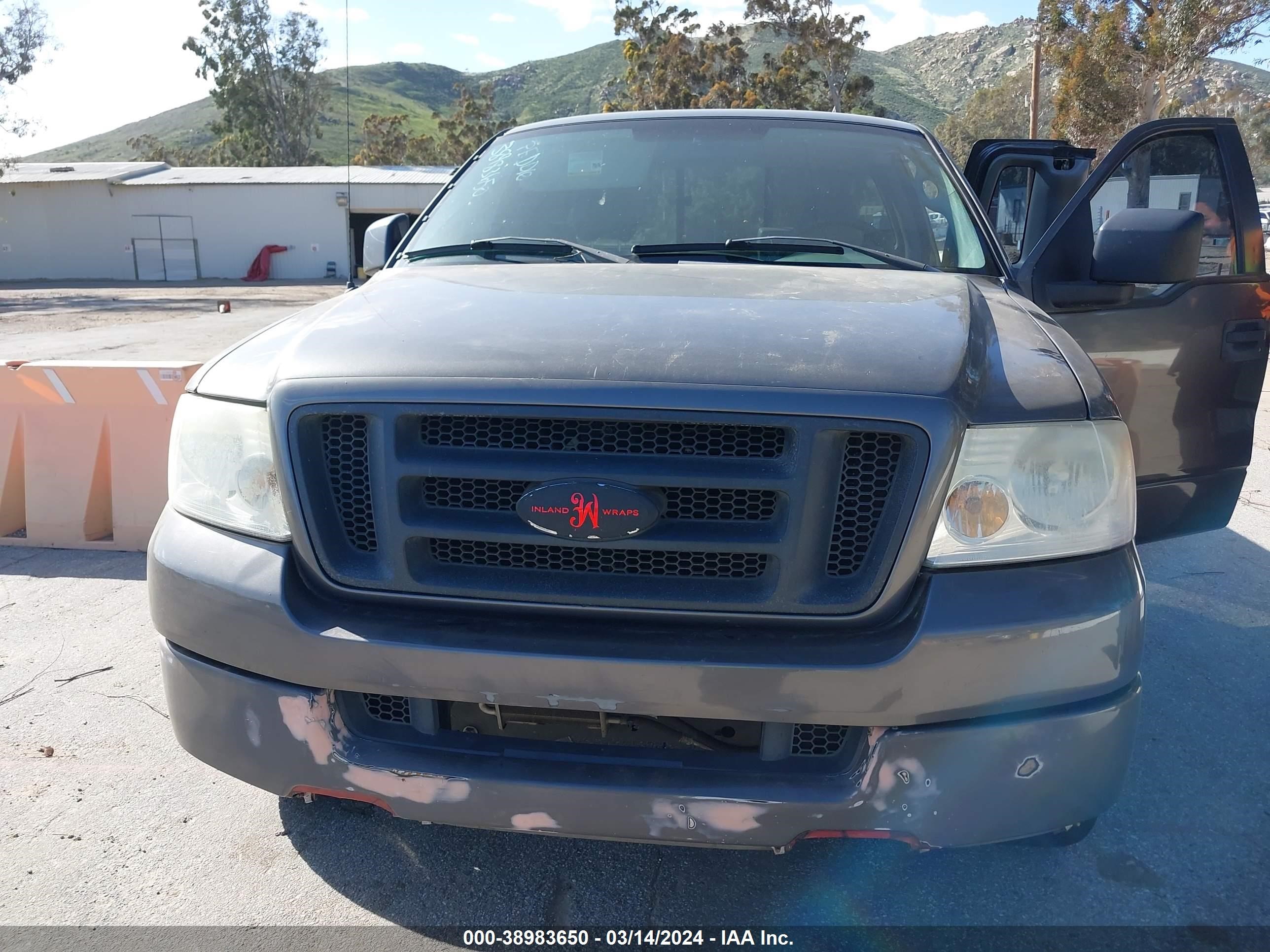 Photo 5 VIN: 1FTRF12285NA79406 - FORD F-150 