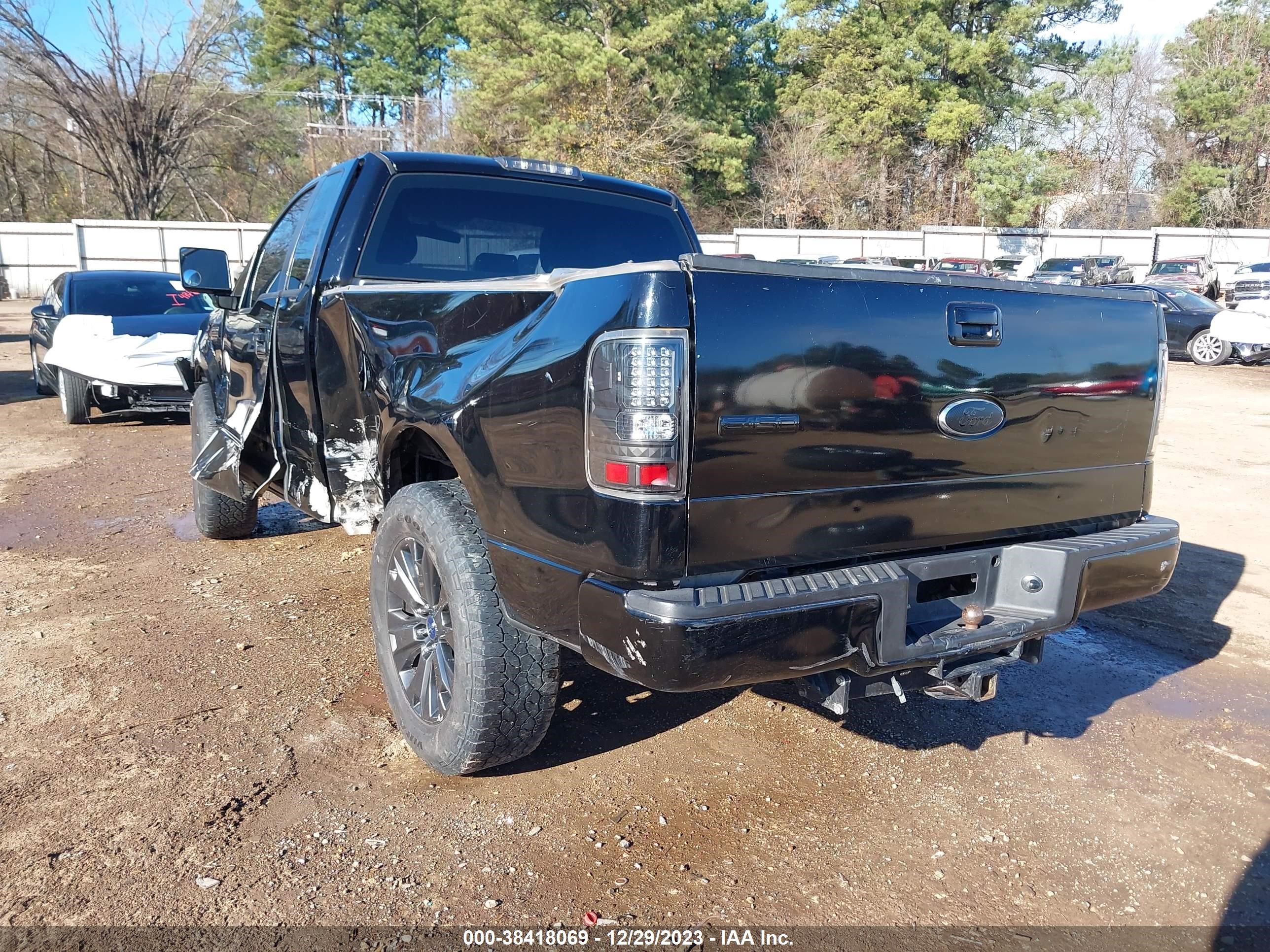 Photo 2 VIN: 1FTRF12286NB69351 - FORD F-150 