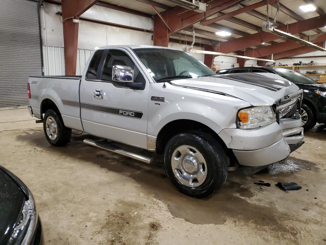 Photo 3 VIN: 1FTRF12296NA07860 - FORD F-150 