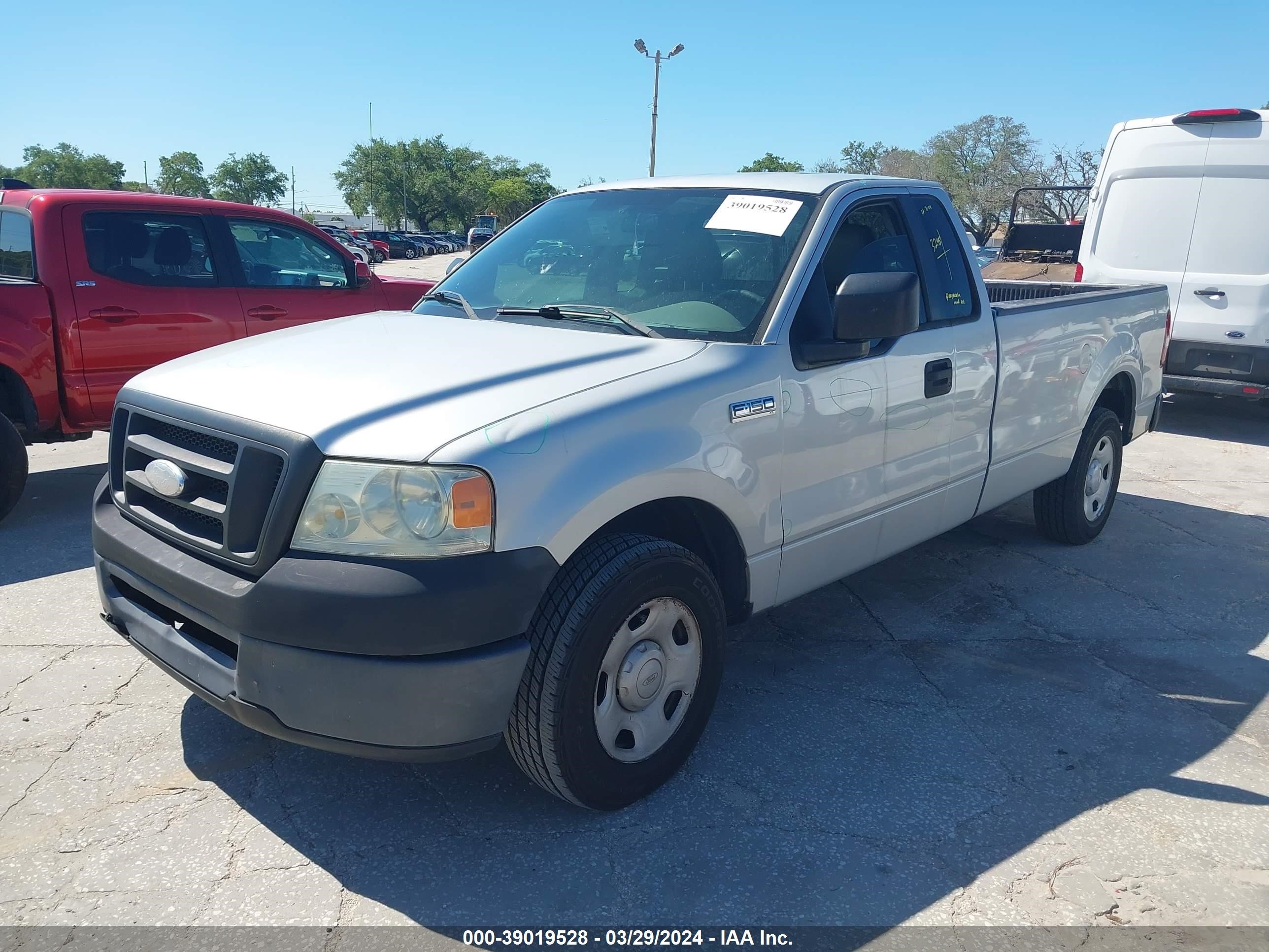 Photo 1 VIN: 1FTRF12297NA85752 - FORD F-150 