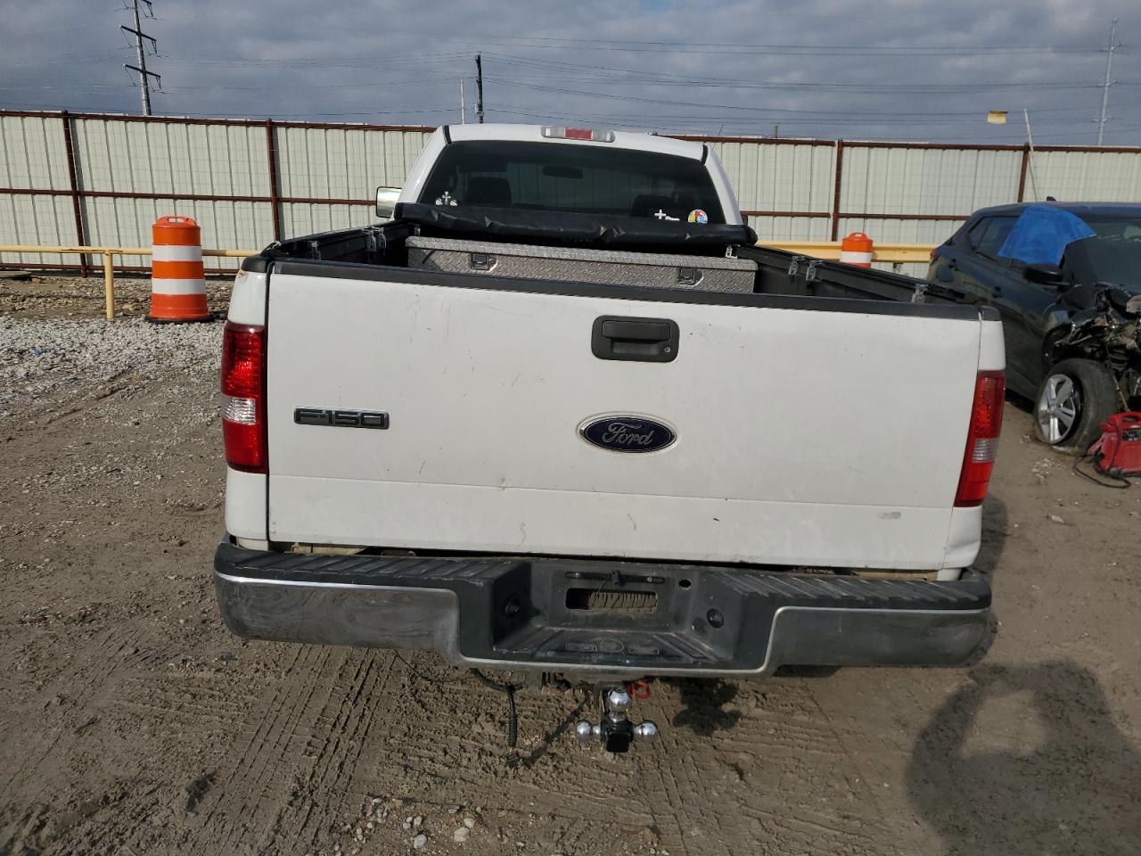 Photo 5 VIN: 1FTRF12298KC53800 - FORD F-150 