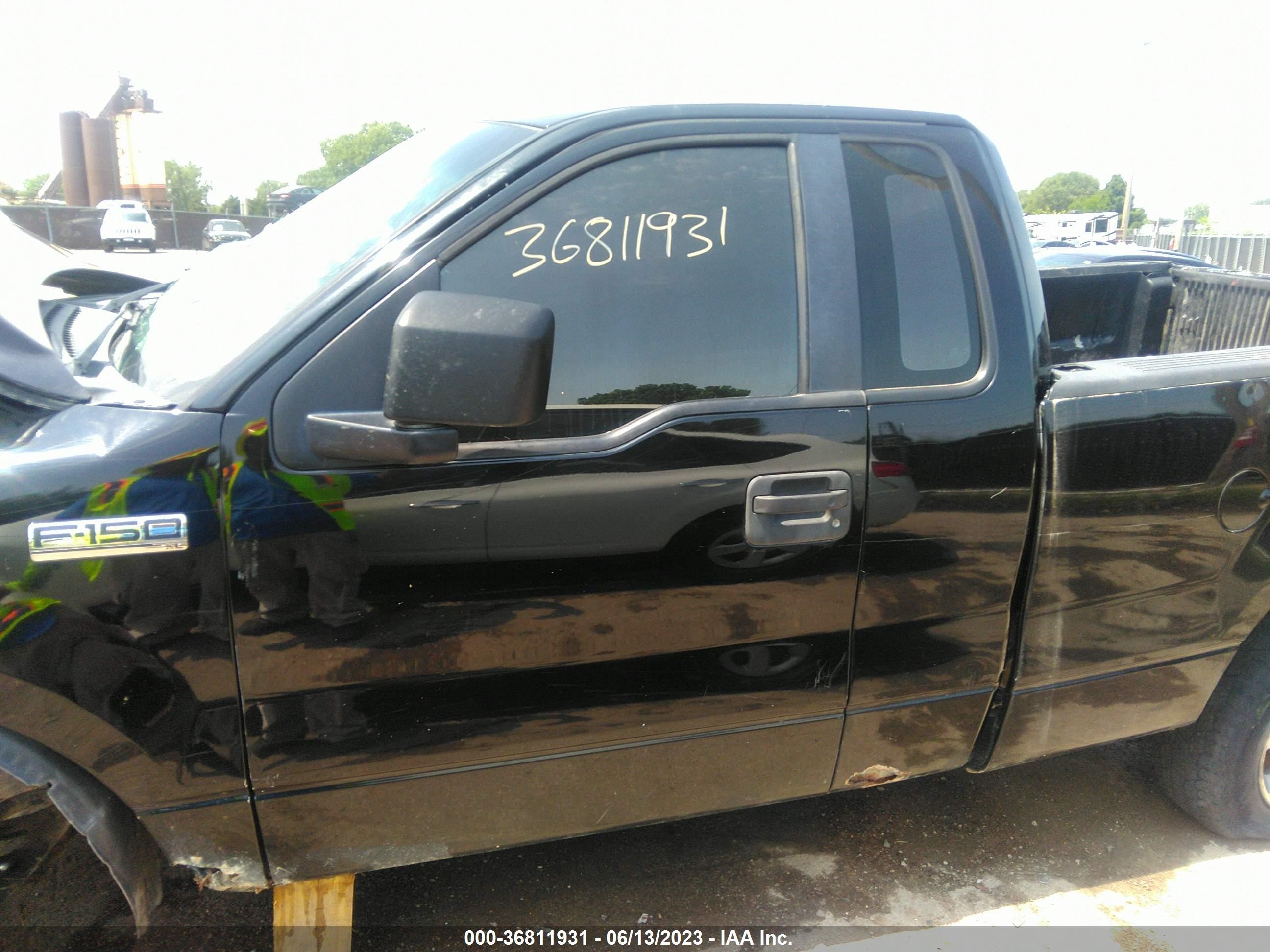 Photo 14 VIN: 1FTRF122X7KC48751 - FORD F-150 