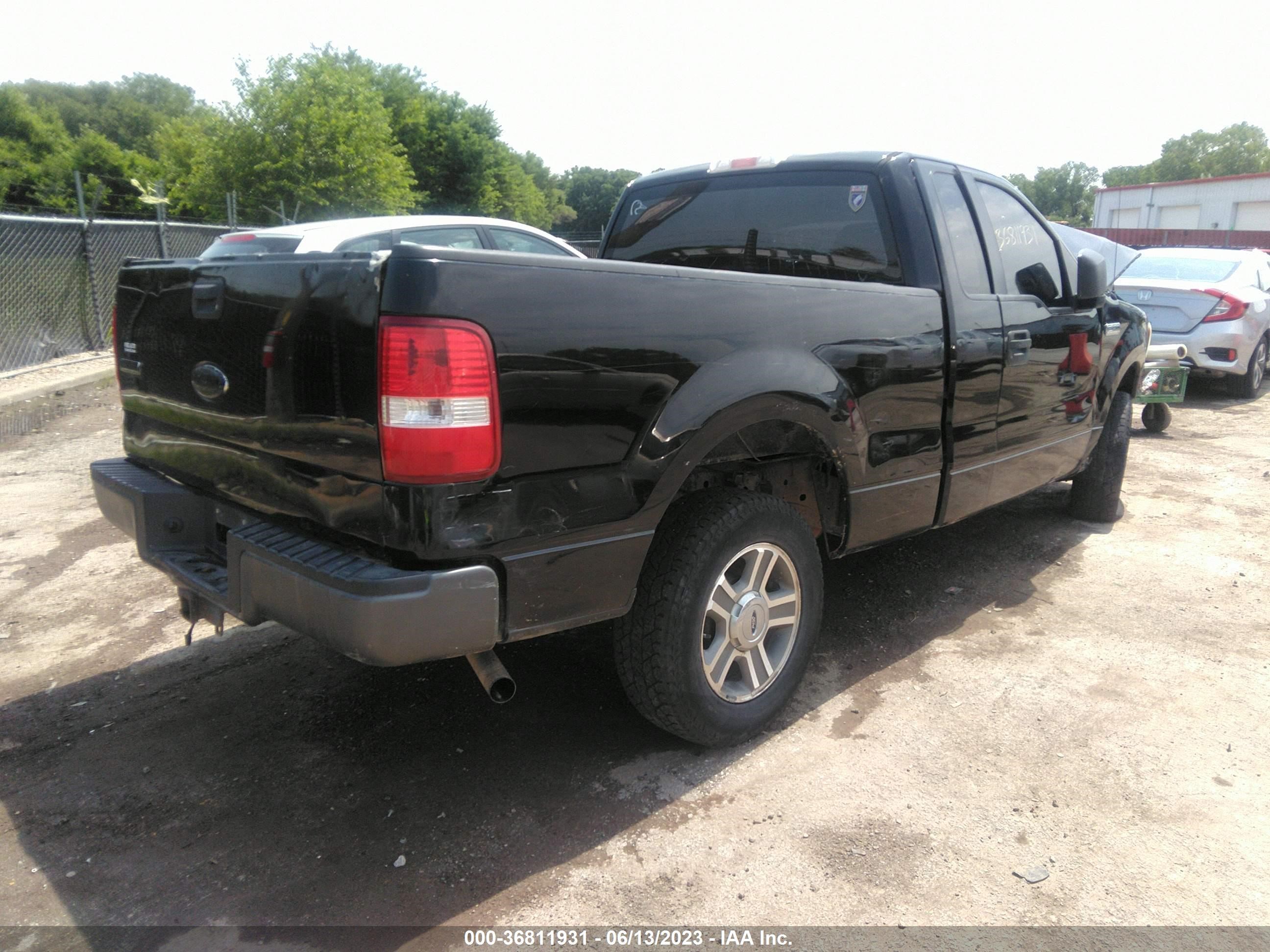 Photo 3 VIN: 1FTRF122X7KC48751 - FORD F-150 