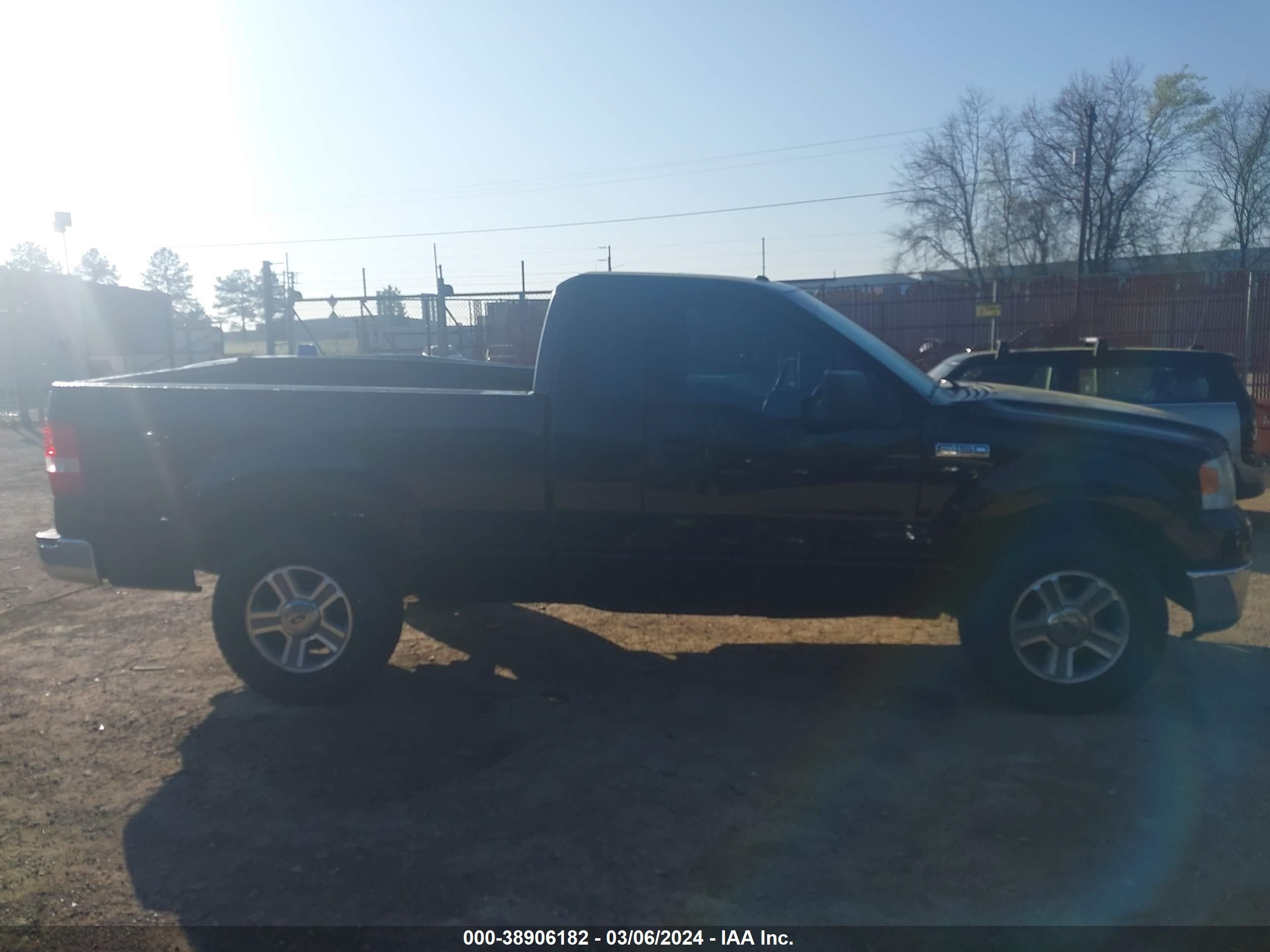 Photo 11 VIN: 1FTRF12W06NA26445 - FORD F-150 