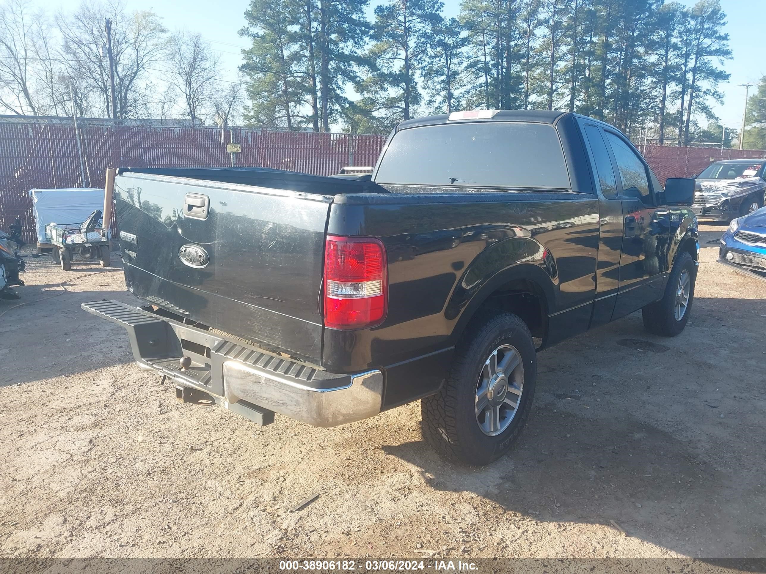 Photo 3 VIN: 1FTRF12W06NA26445 - FORD F-150 