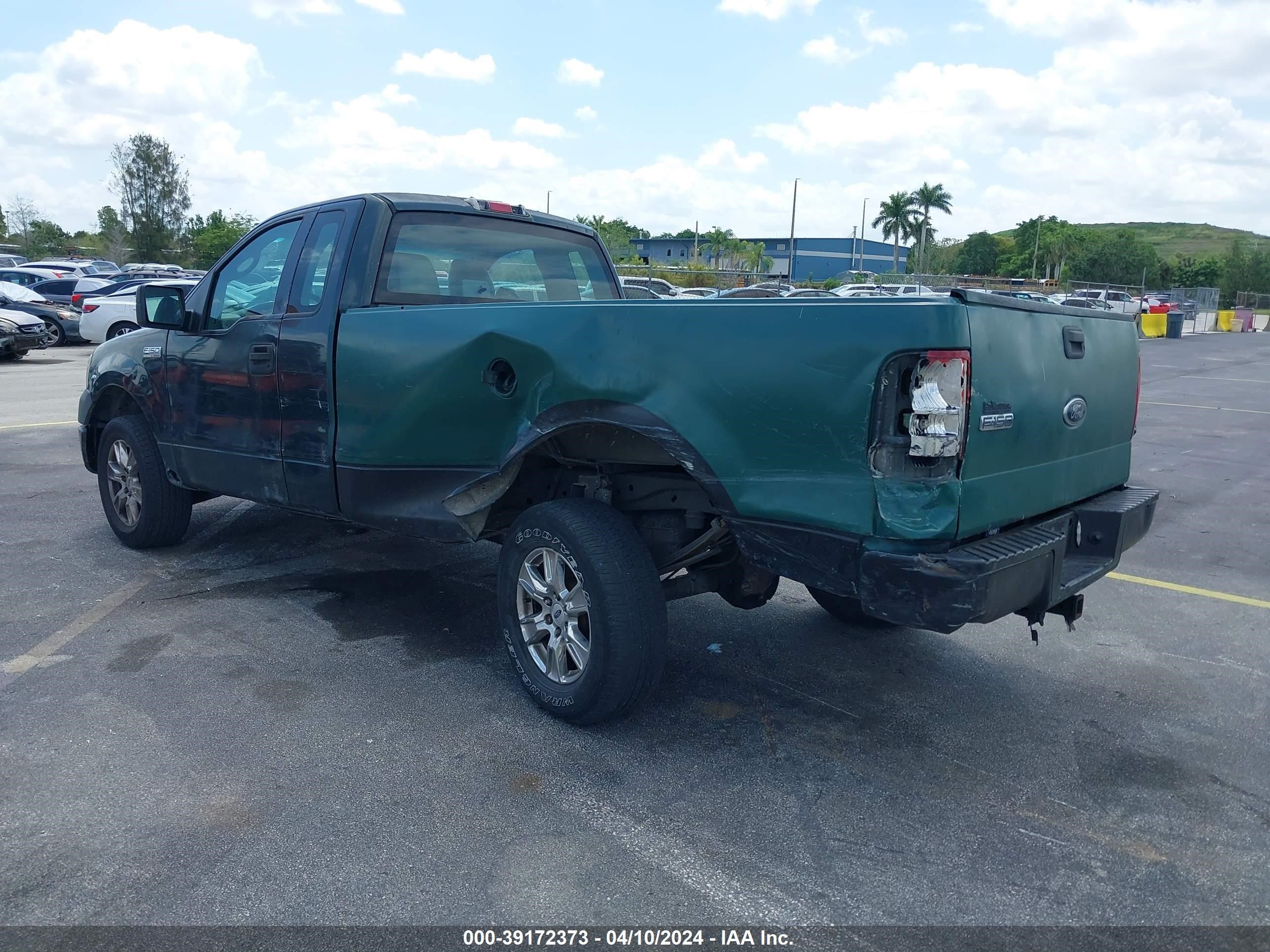 Photo 2 VIN: 1FTRF12W45NB08841 - FORD F-150 