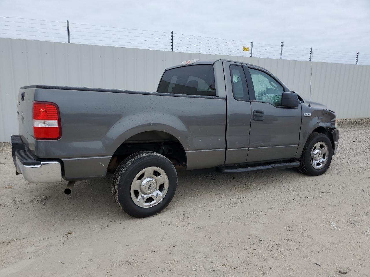 Photo 2 VIN: 1FTRF12W45NB10864 - FORD F-150 