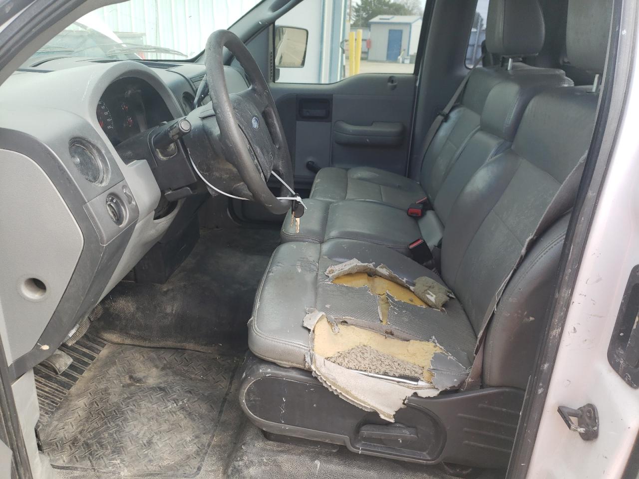 Photo 6 VIN: 1FTRF12W46NB09862 - FORD F-150 