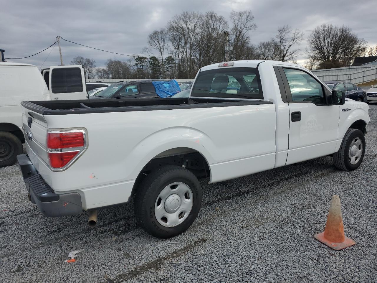 Photo 2 VIN: 1FTRF12W69KA97056 - FORD F-150 