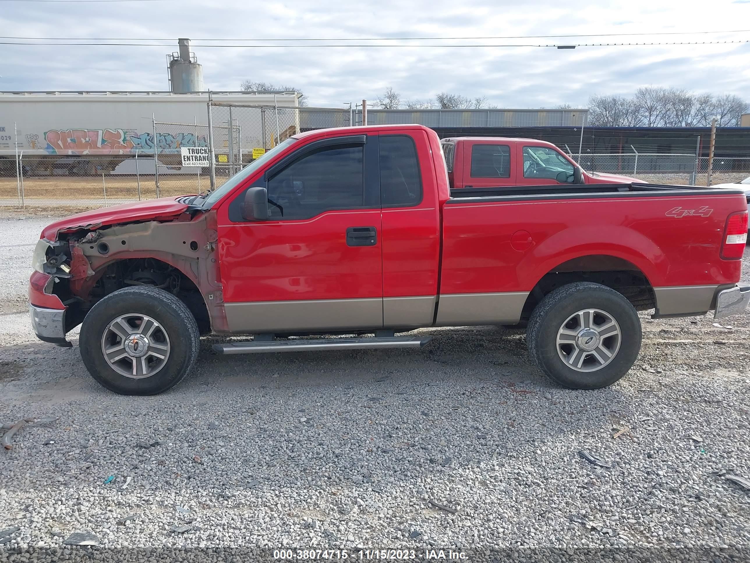 Photo 13 VIN: 1FTRF14V86NA89636 - FORD F-150 