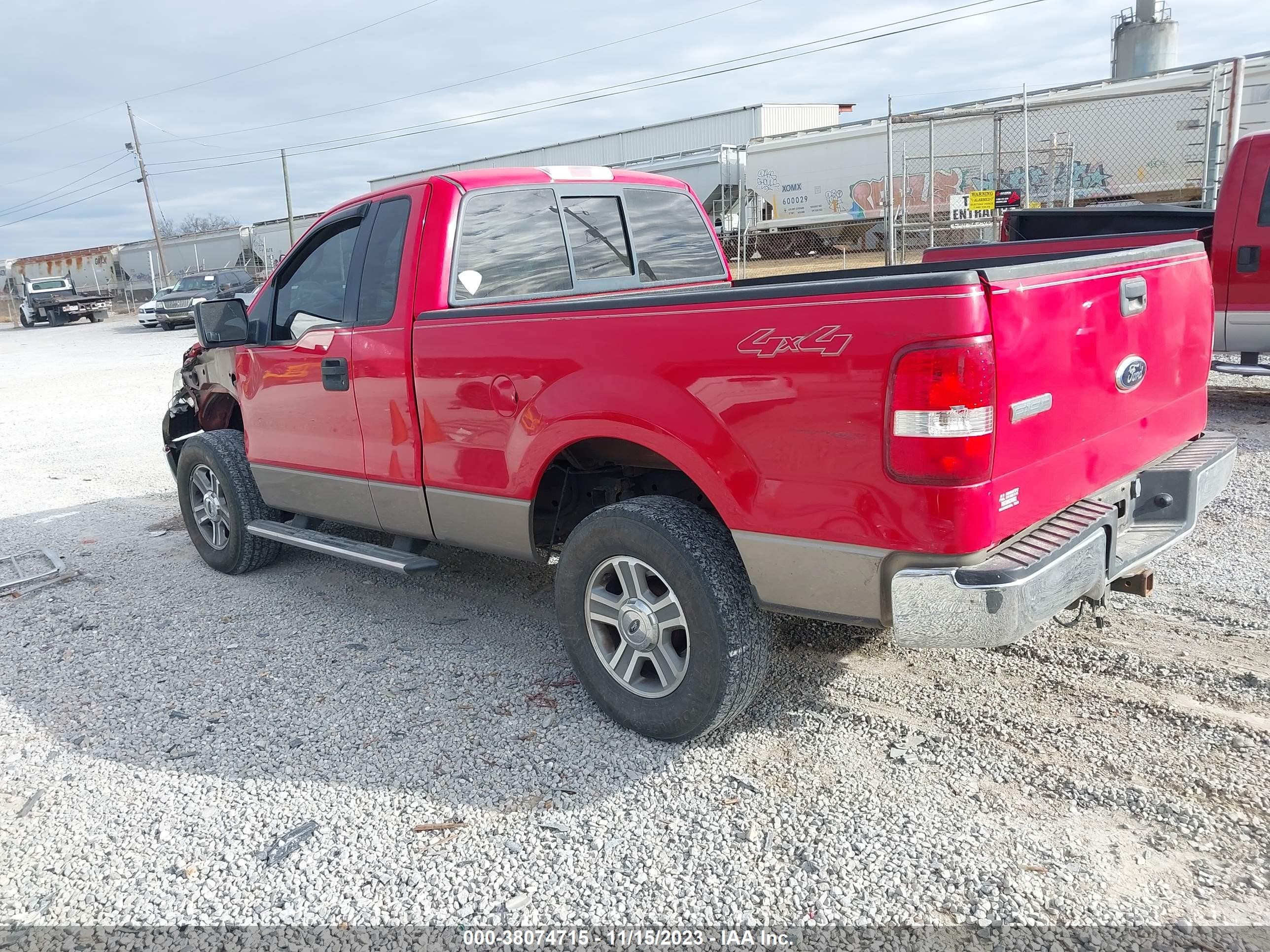 Photo 2 VIN: 1FTRF14V86NA89636 - FORD F-150 