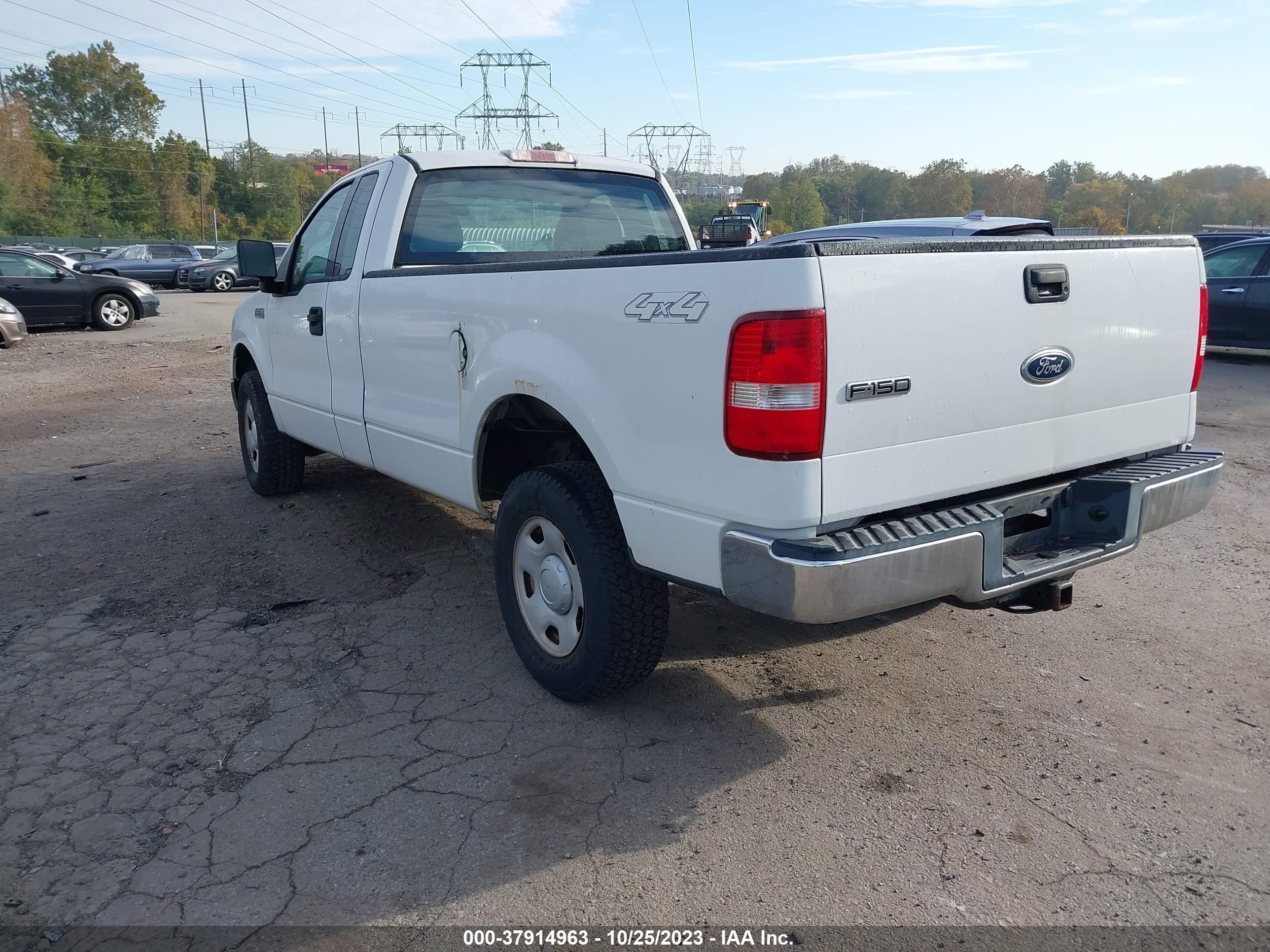 Photo 2 VIN: 1FTRF14W04NC31774 - FORD F-150 