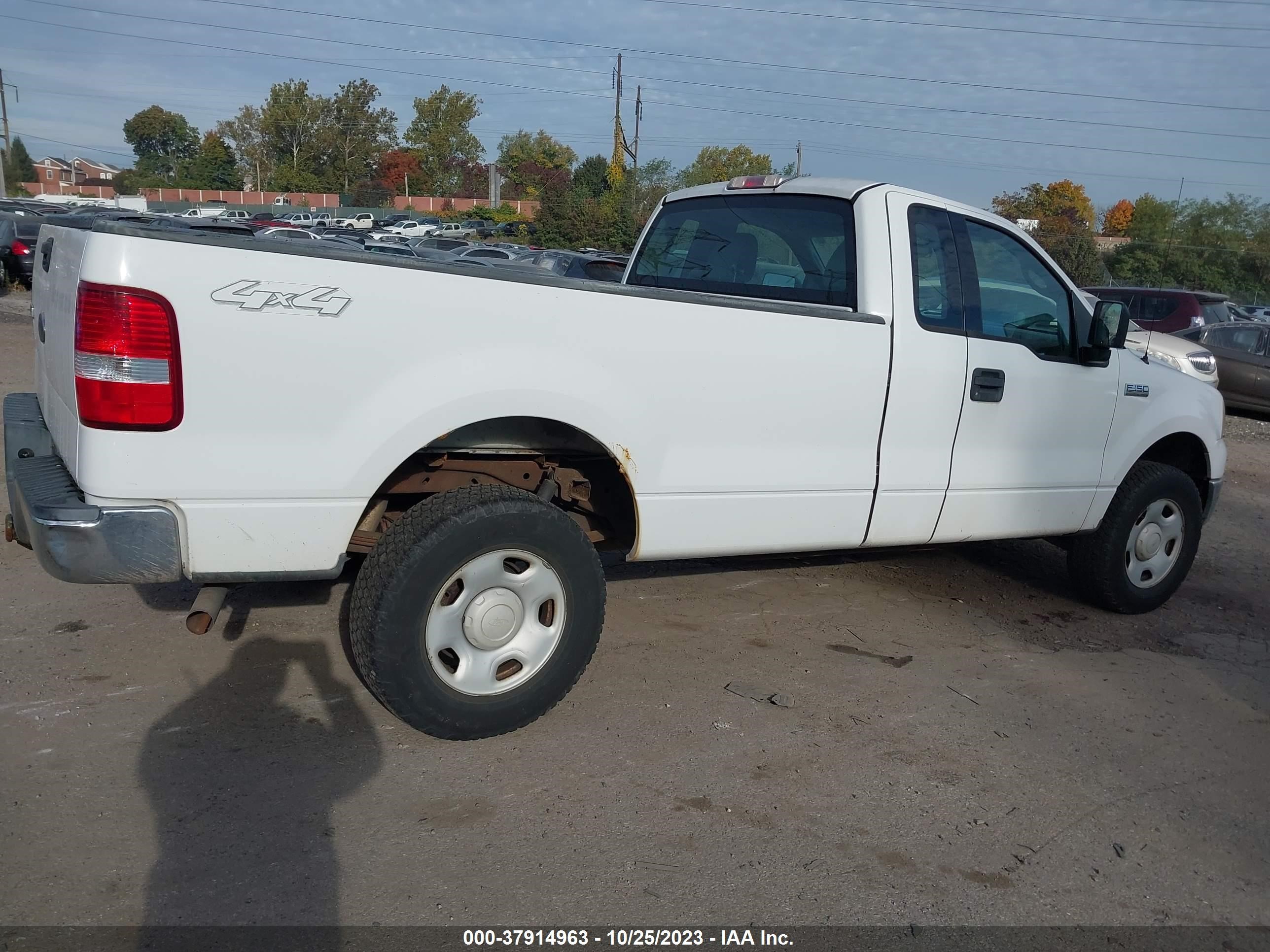 Photo 3 VIN: 1FTRF14W04NC31774 - FORD F-150 