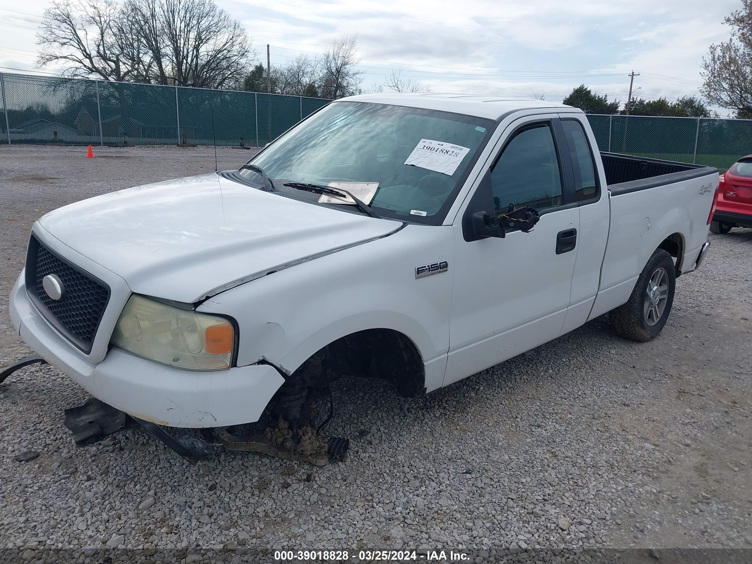 Photo 1 VIN: 1FTRF14W16NB84483 - FORD F-150 