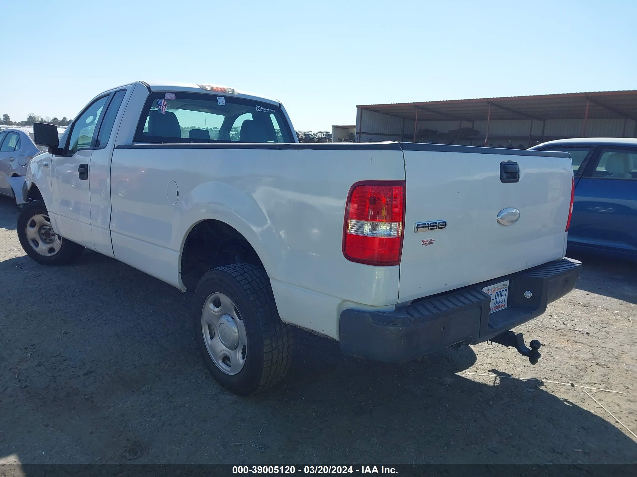 Photo 2 VIN: 1FTRF14W37NA10402 - FORD F-150 