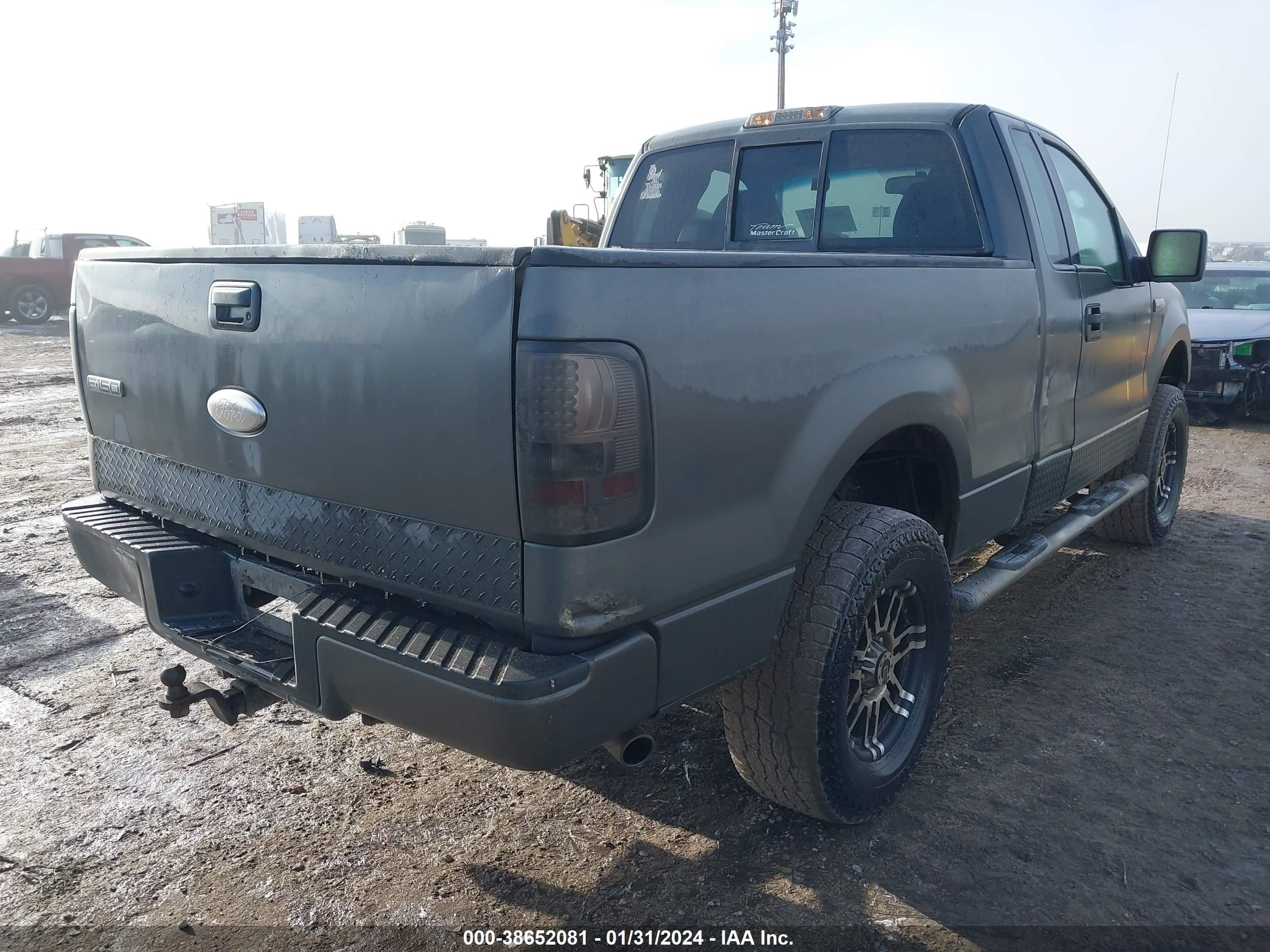 Photo 3 VIN: 1FTRF14W66NB42326 - FORD F-150 