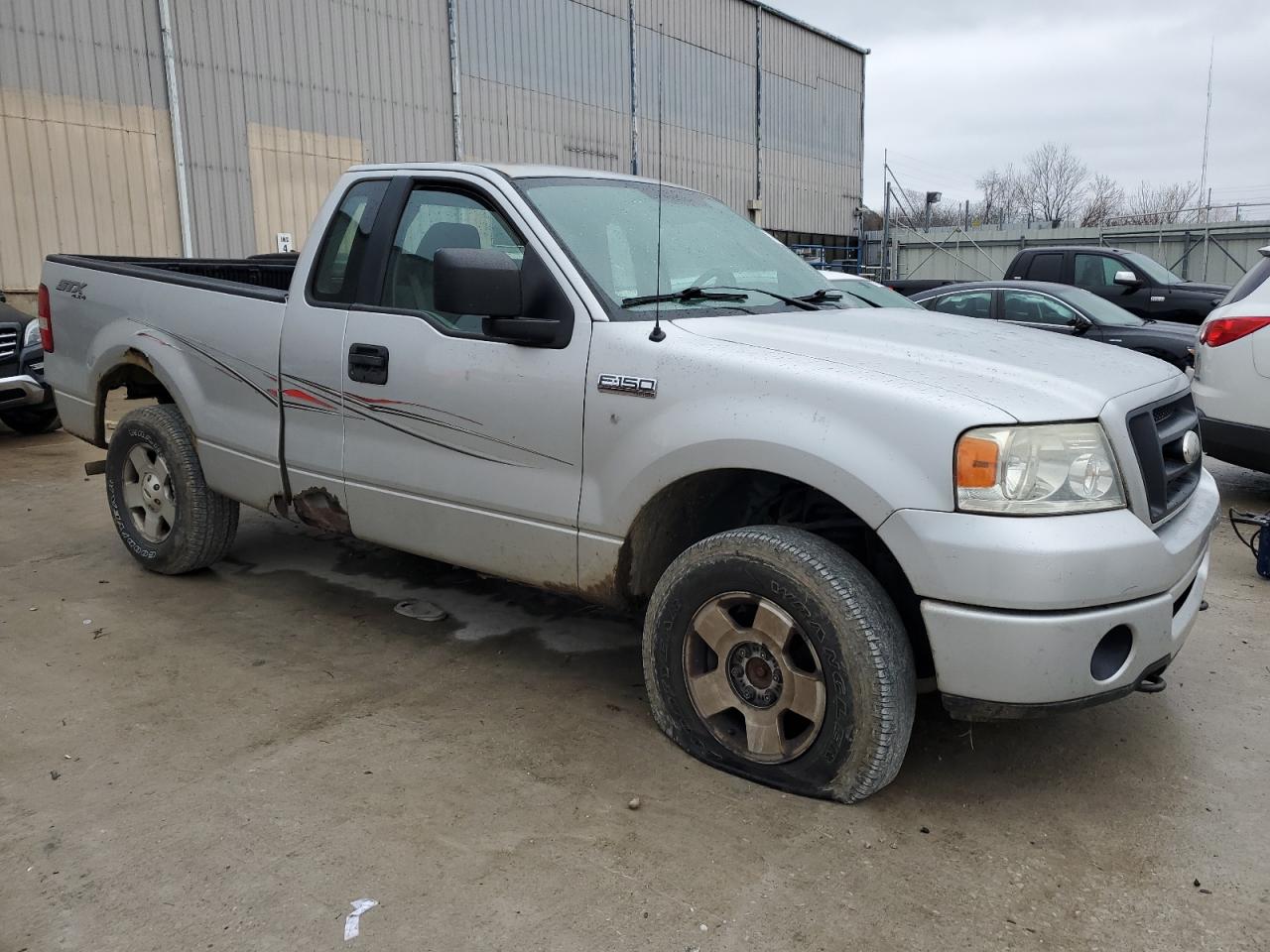 Photo 3 VIN: 1FTRF14W76KB41607 - FORD F-150 