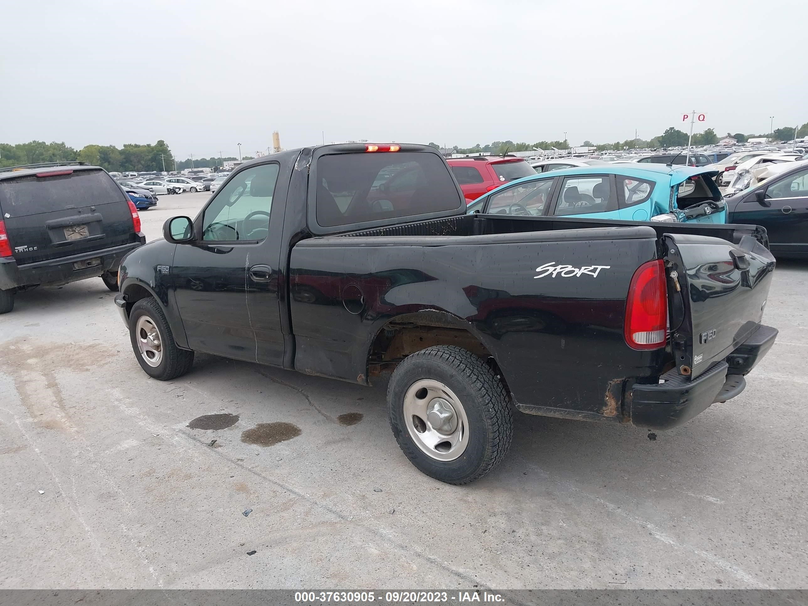 Photo 2 VIN: 1FTRF17242NB84111 - FORD F-150 