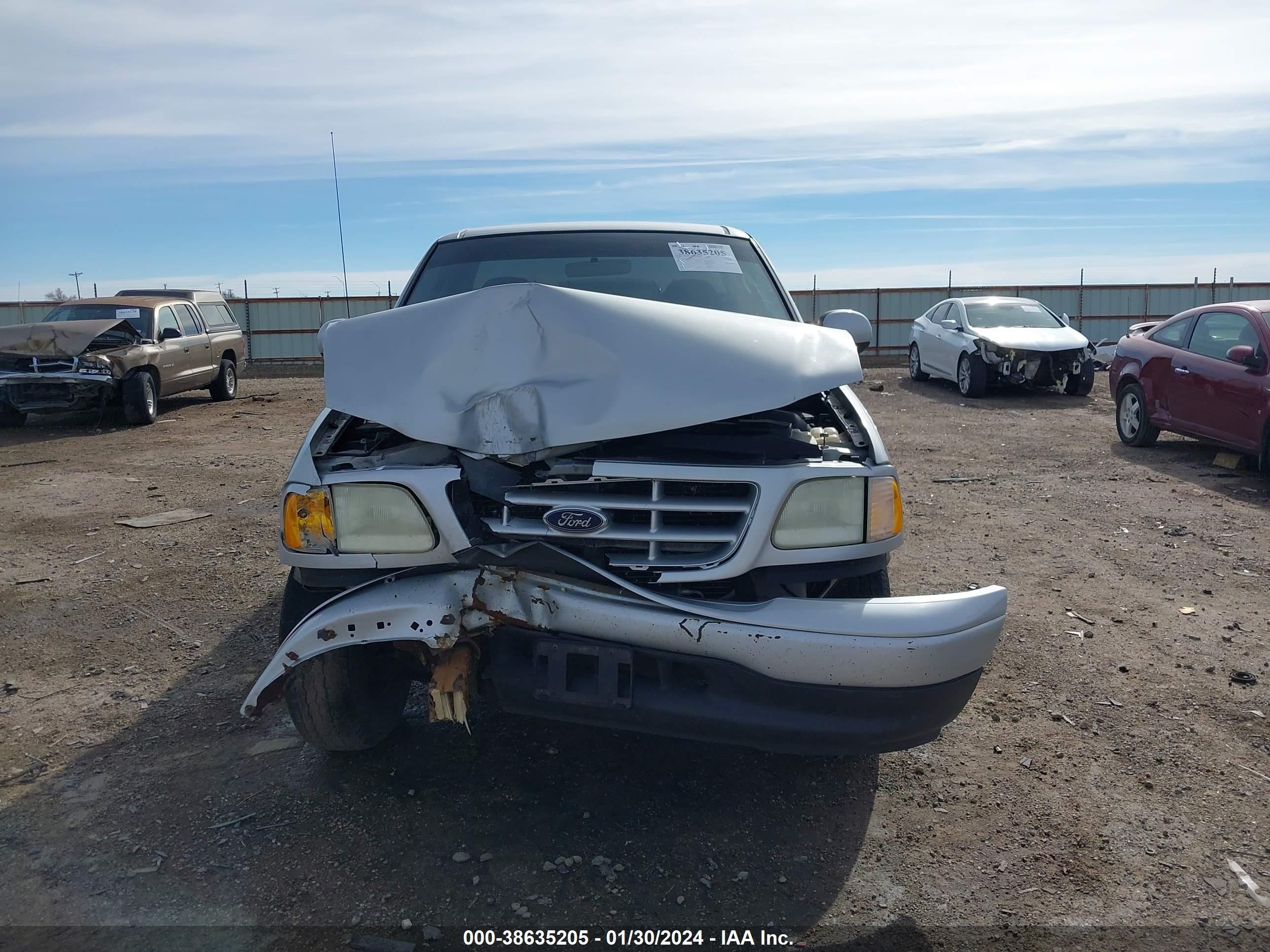 Photo 11 VIN: 1FTRF17262NB50378 - FORD F-150 