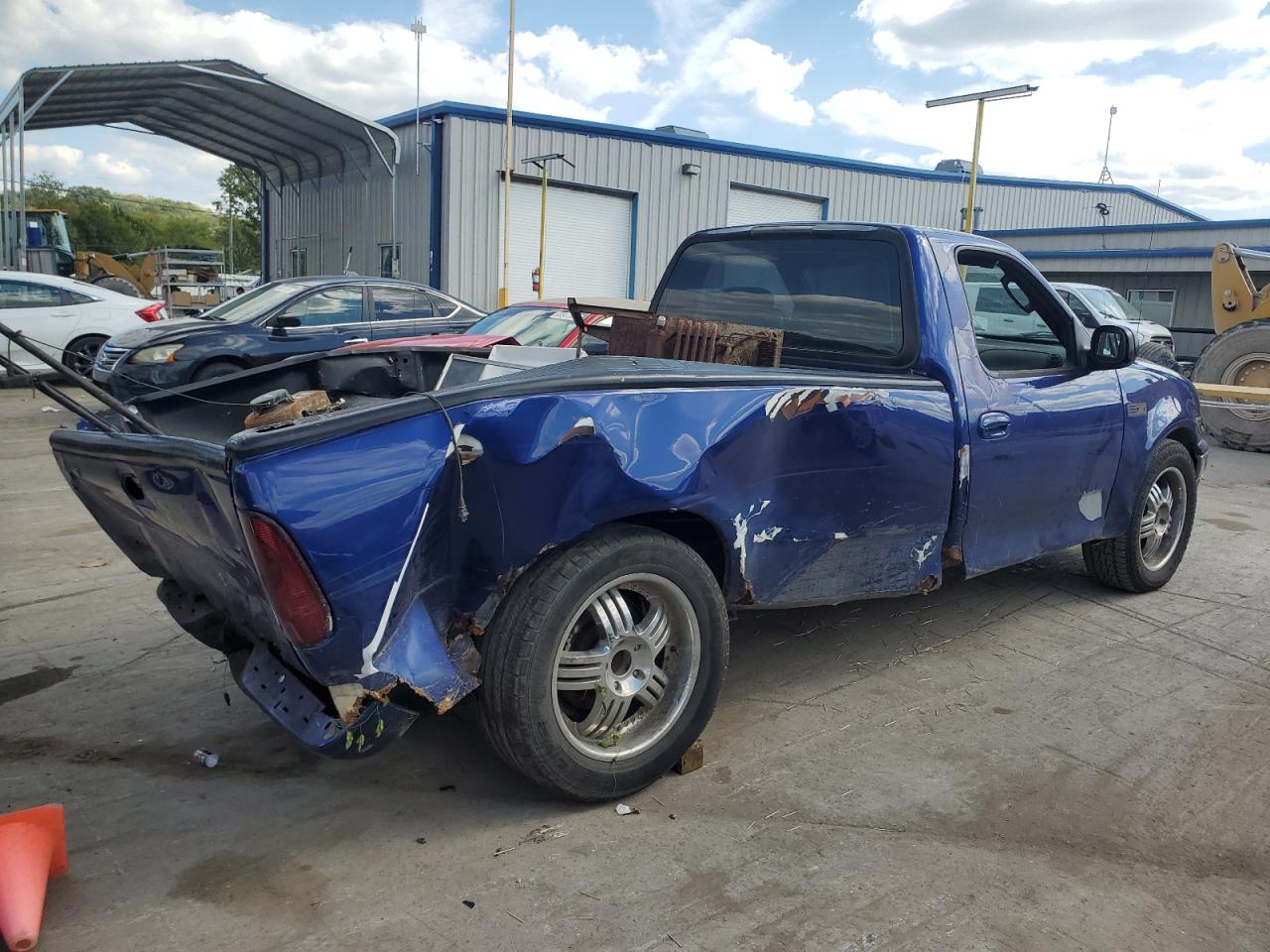 Photo 2 VIN: 1FTRF17283NB66972 - FORD F-150 