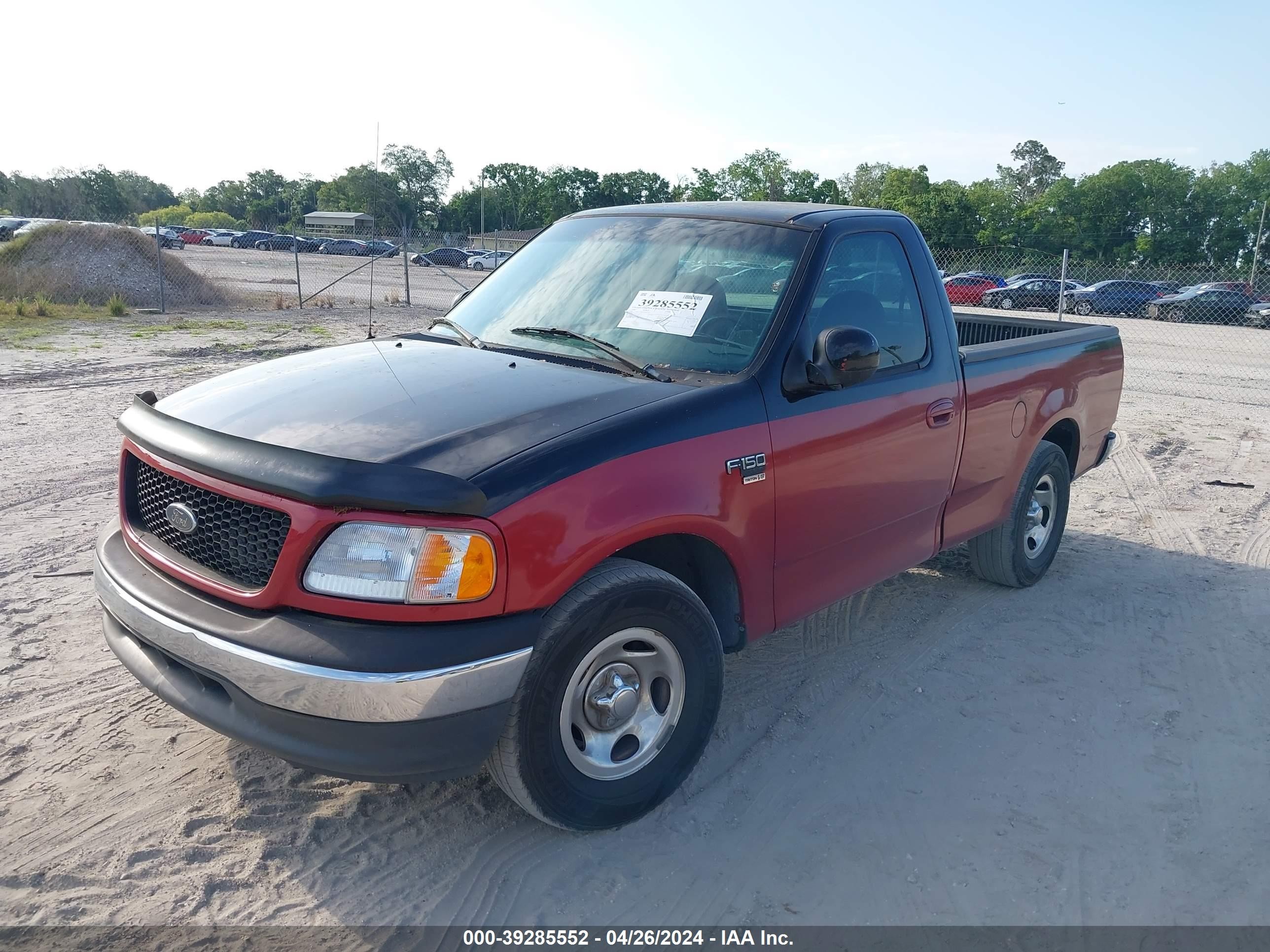 Photo 1 VIN: 1FTRF17W0YNA63152 - FORD F-150 