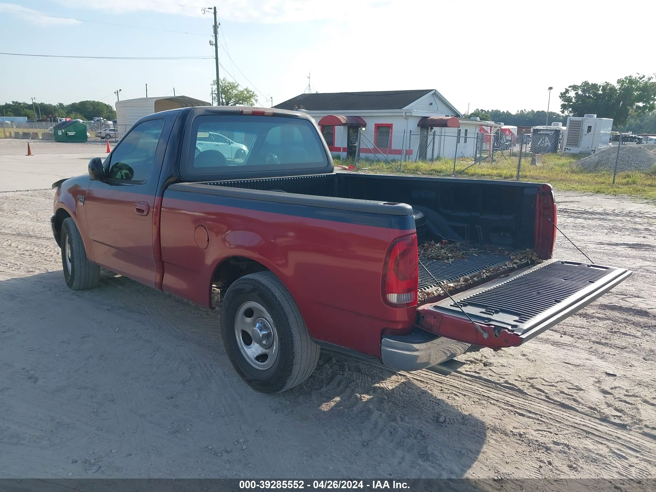 Photo 2 VIN: 1FTRF17W0YNA63152 - FORD F-150 