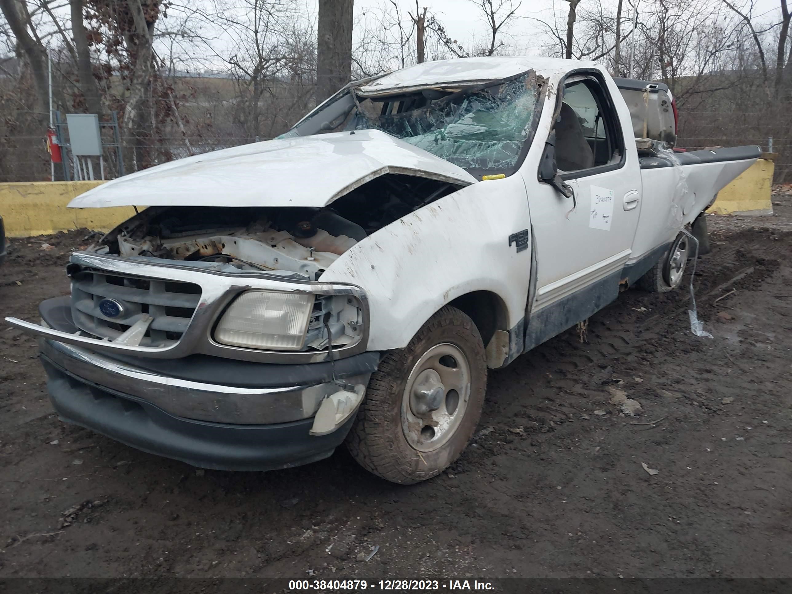 Photo 1 VIN: 1FTRF17W1YNB10351 - FORD F-150 