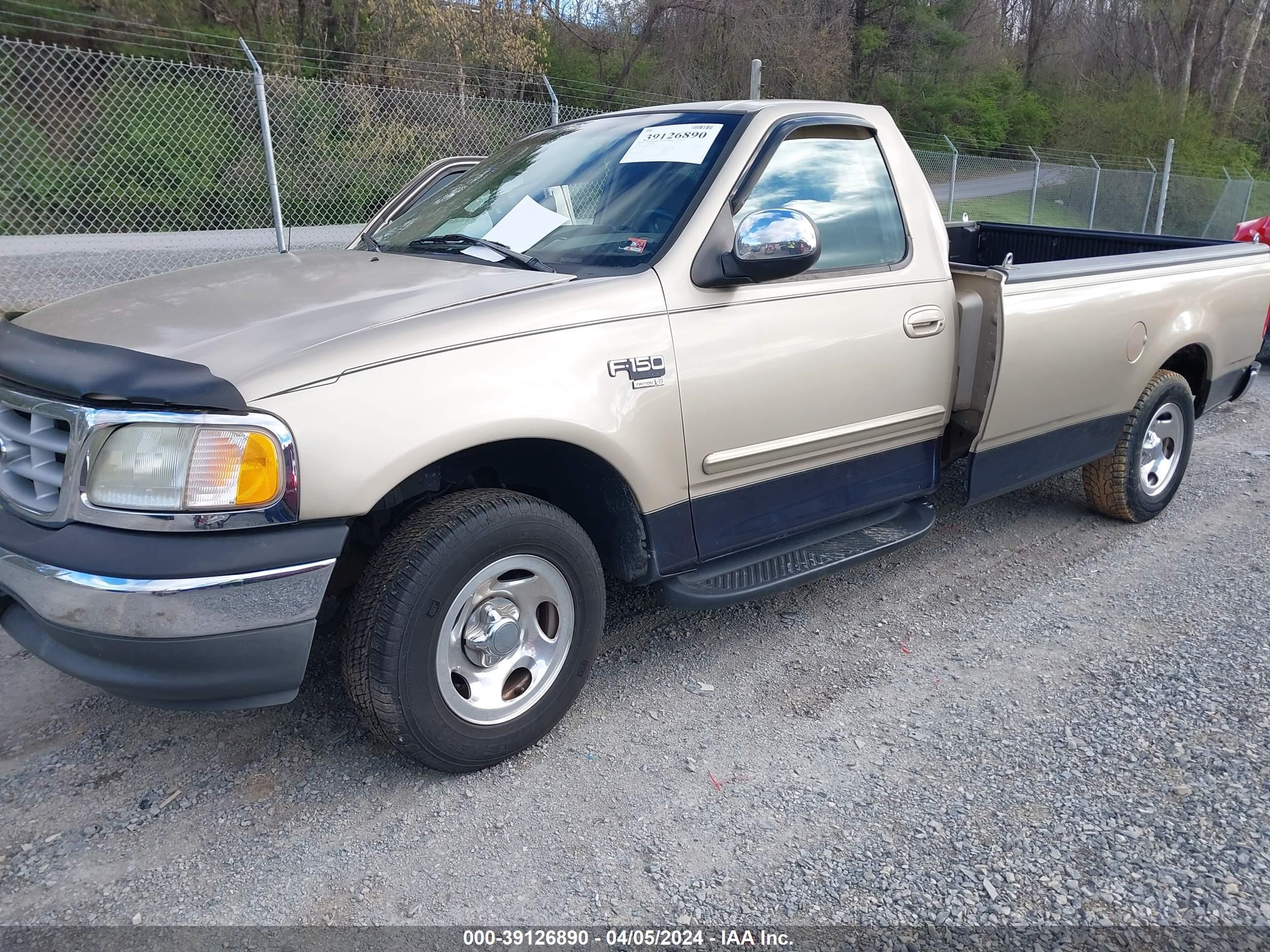 Photo 1 VIN: 1FTRF17W3XNA29107 - FORD F-150 