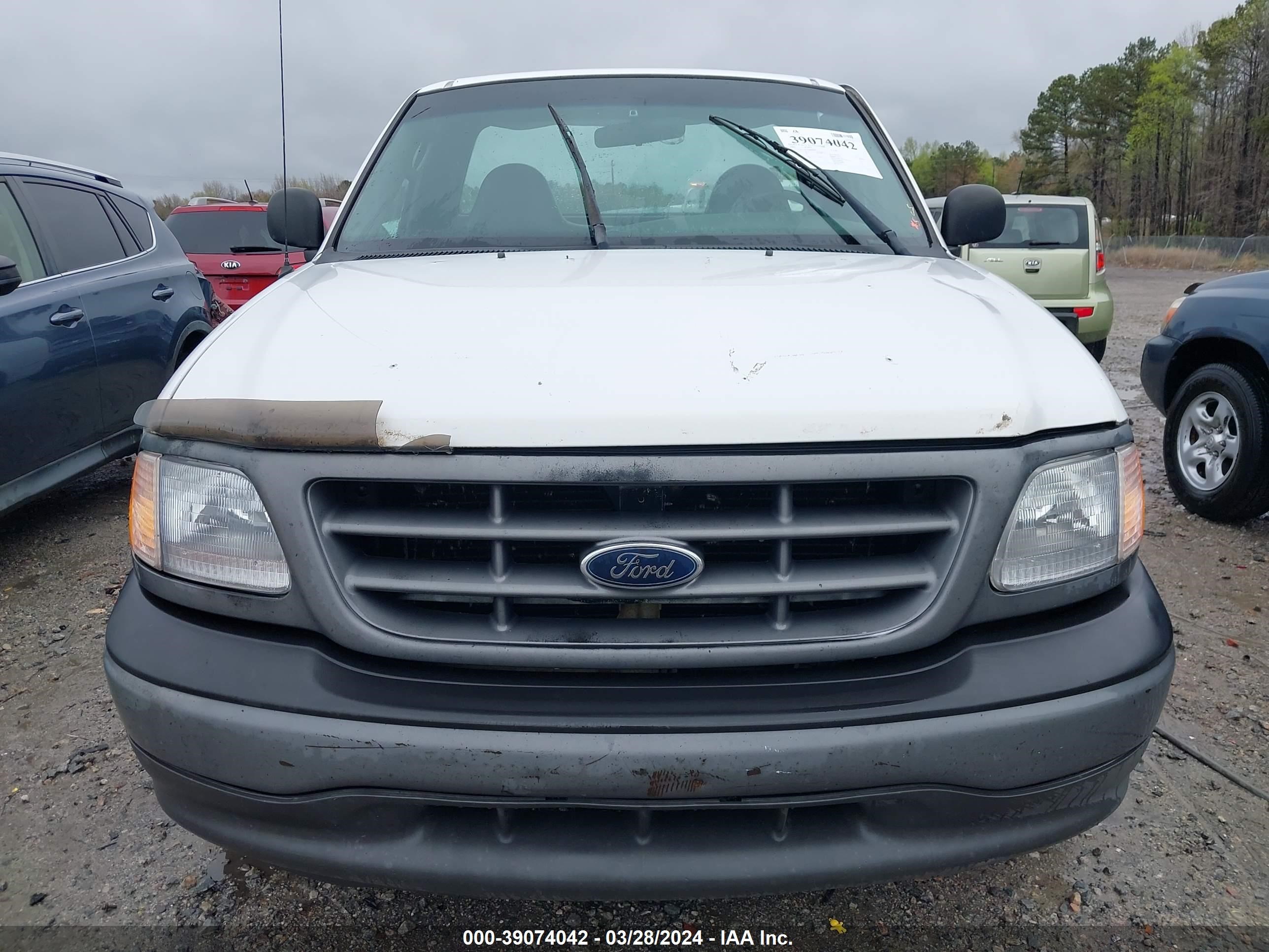 Photo 11 VIN: 1FTRF17W92NB03025 - FORD F-150 